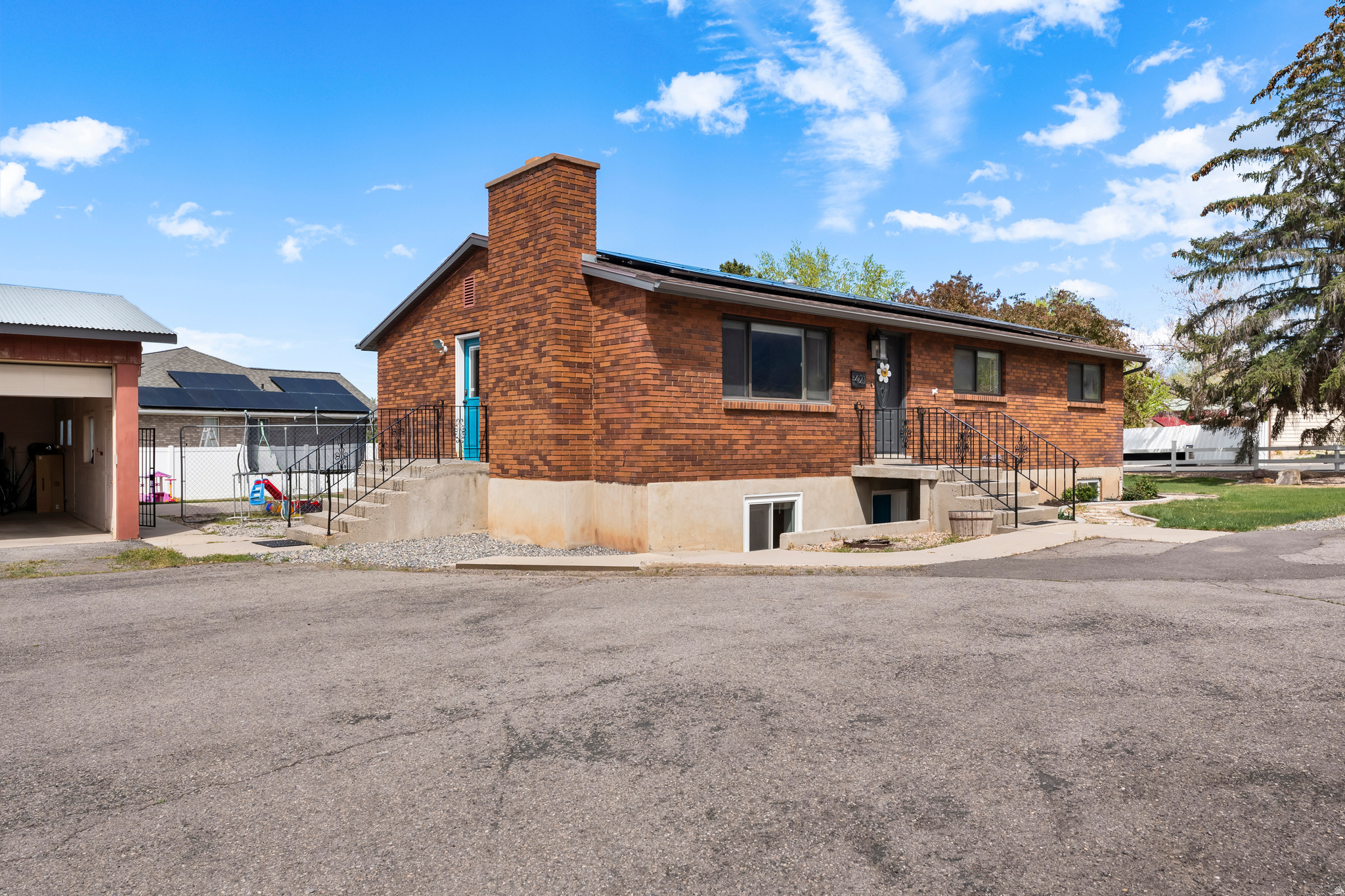 main property photo 24