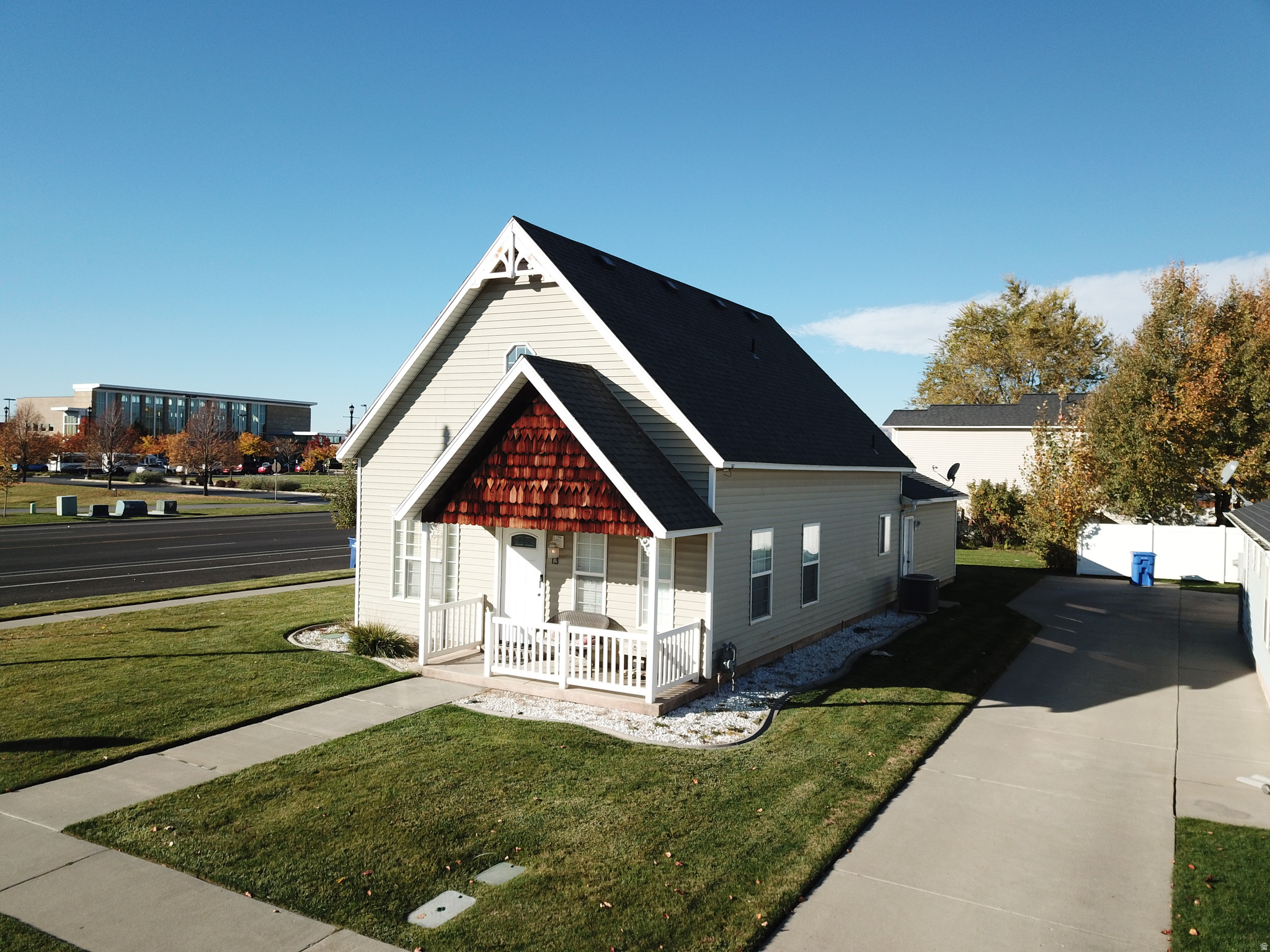 main property photo 12