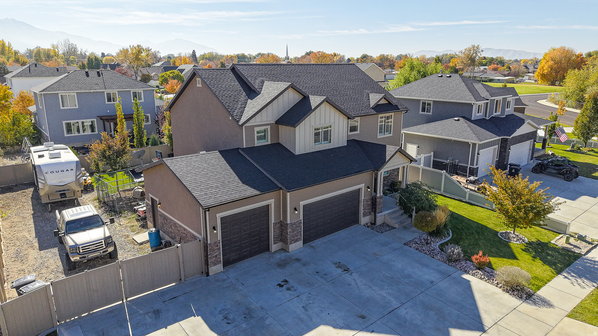 main property photo 37