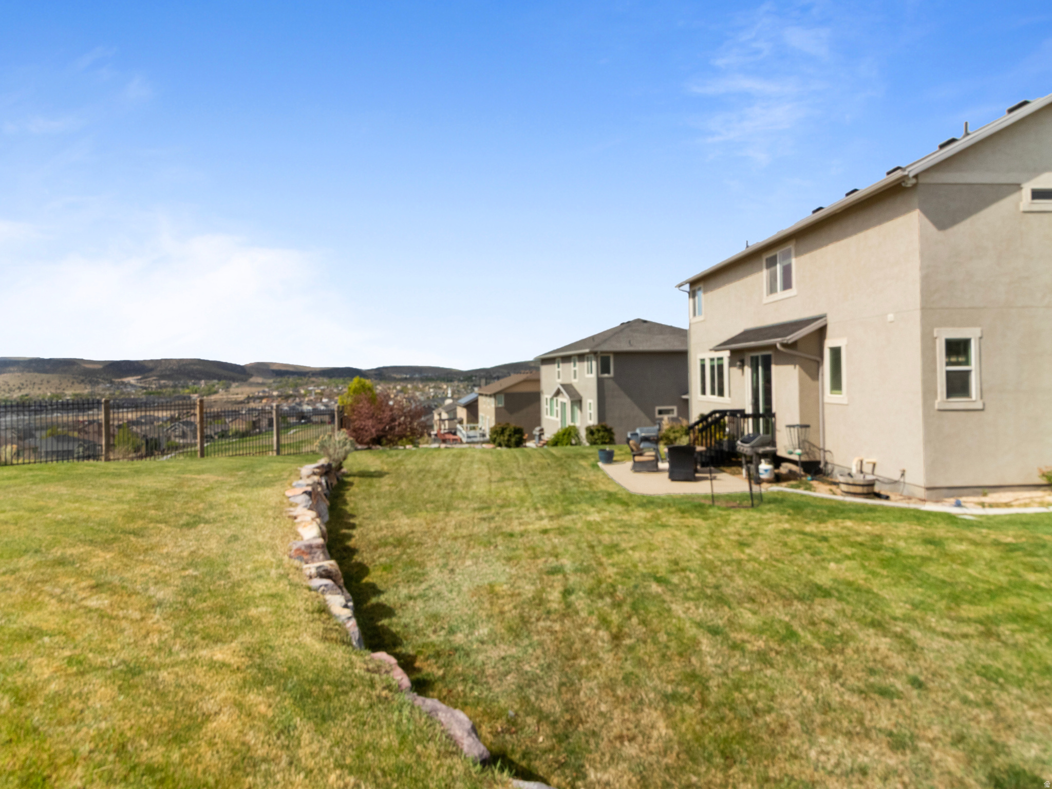 main property photo 24