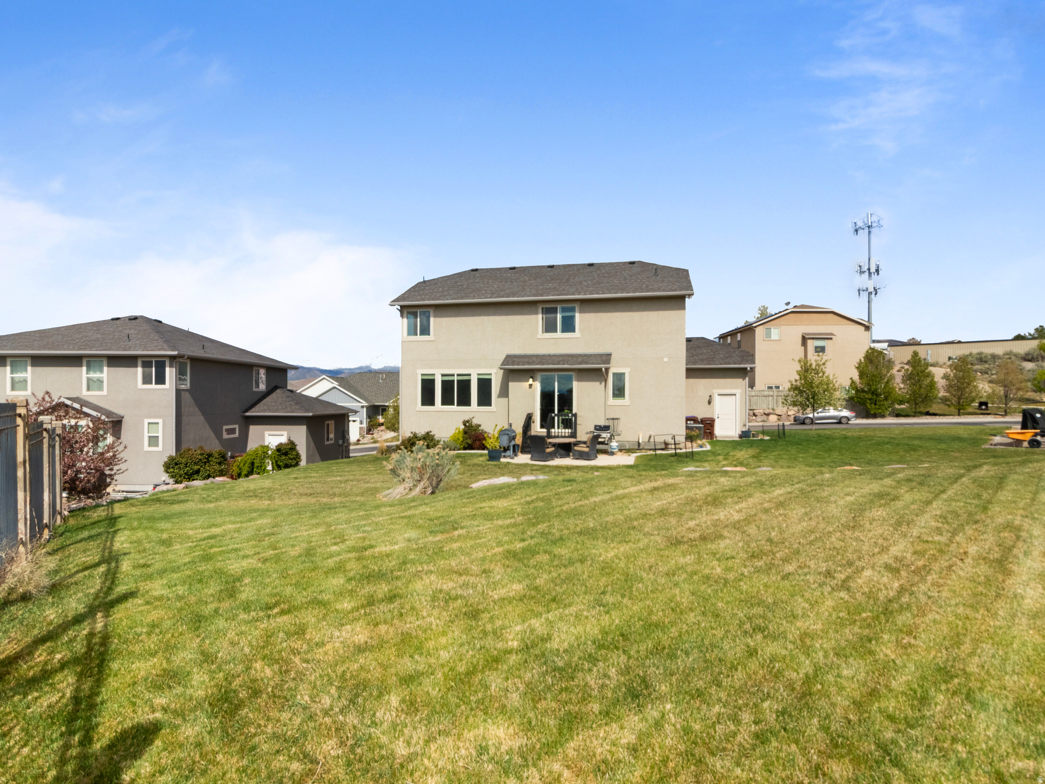 main property photo 25