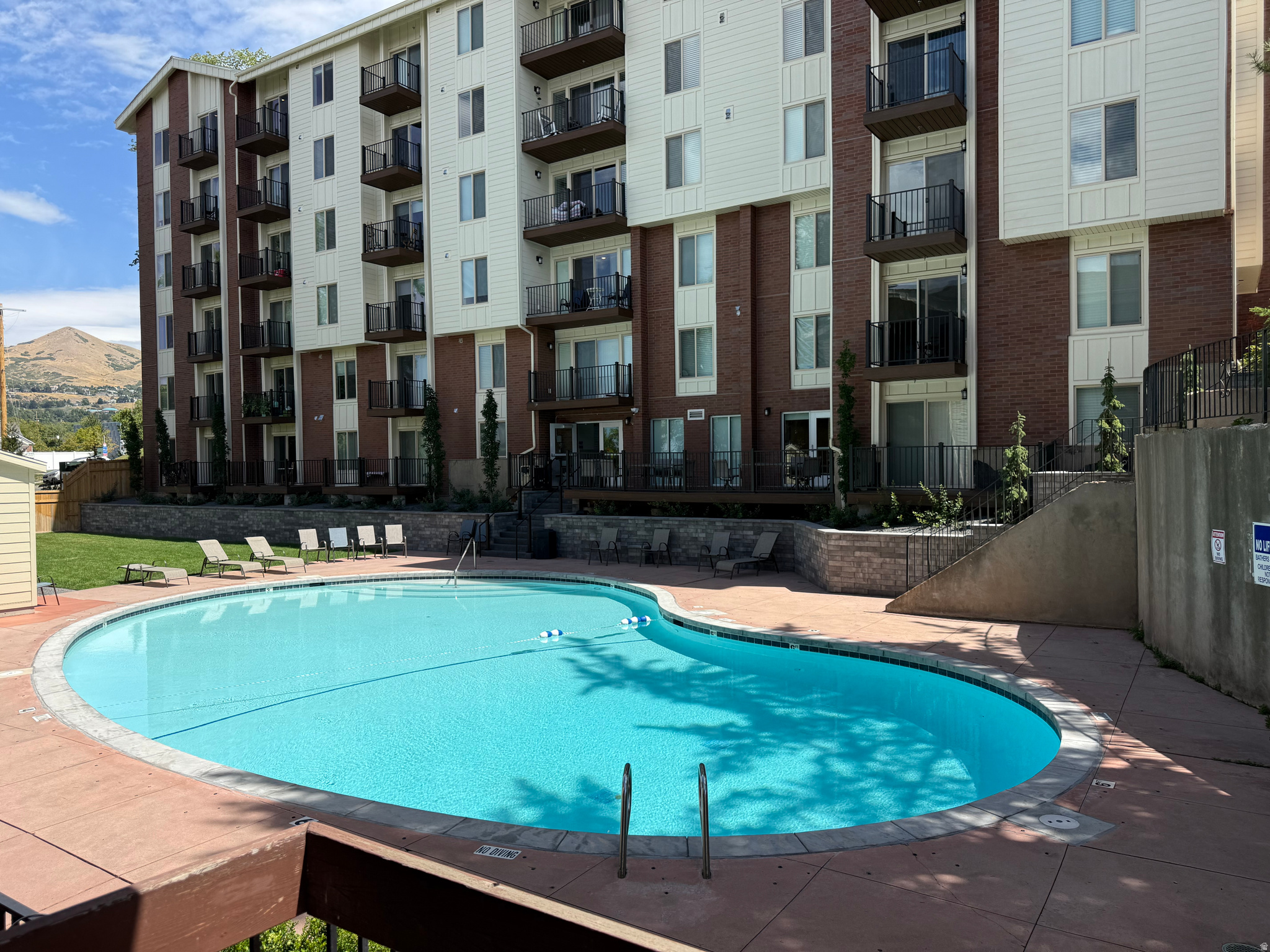 main property photo 19