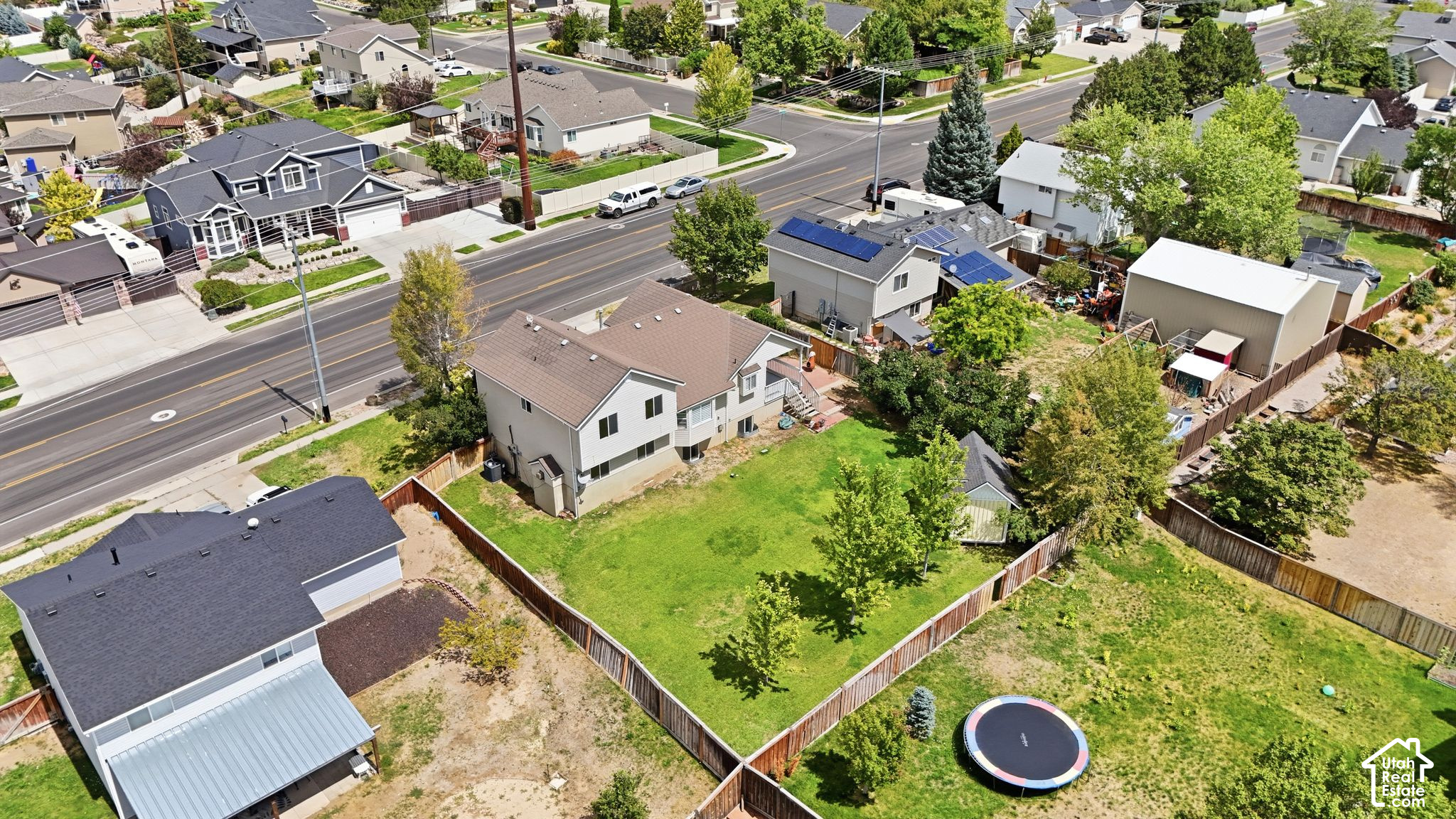main property photo 38