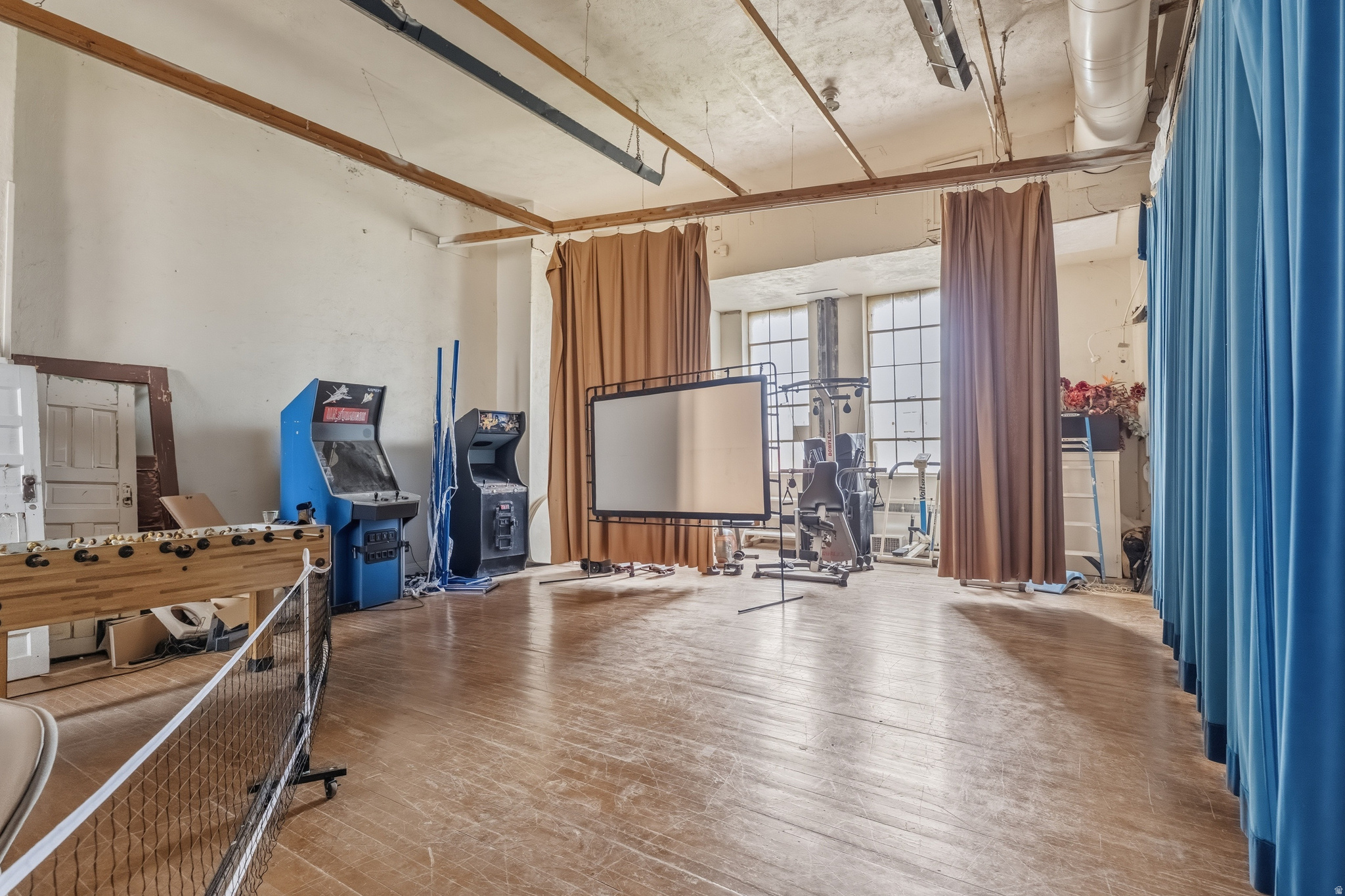 main property photo 30