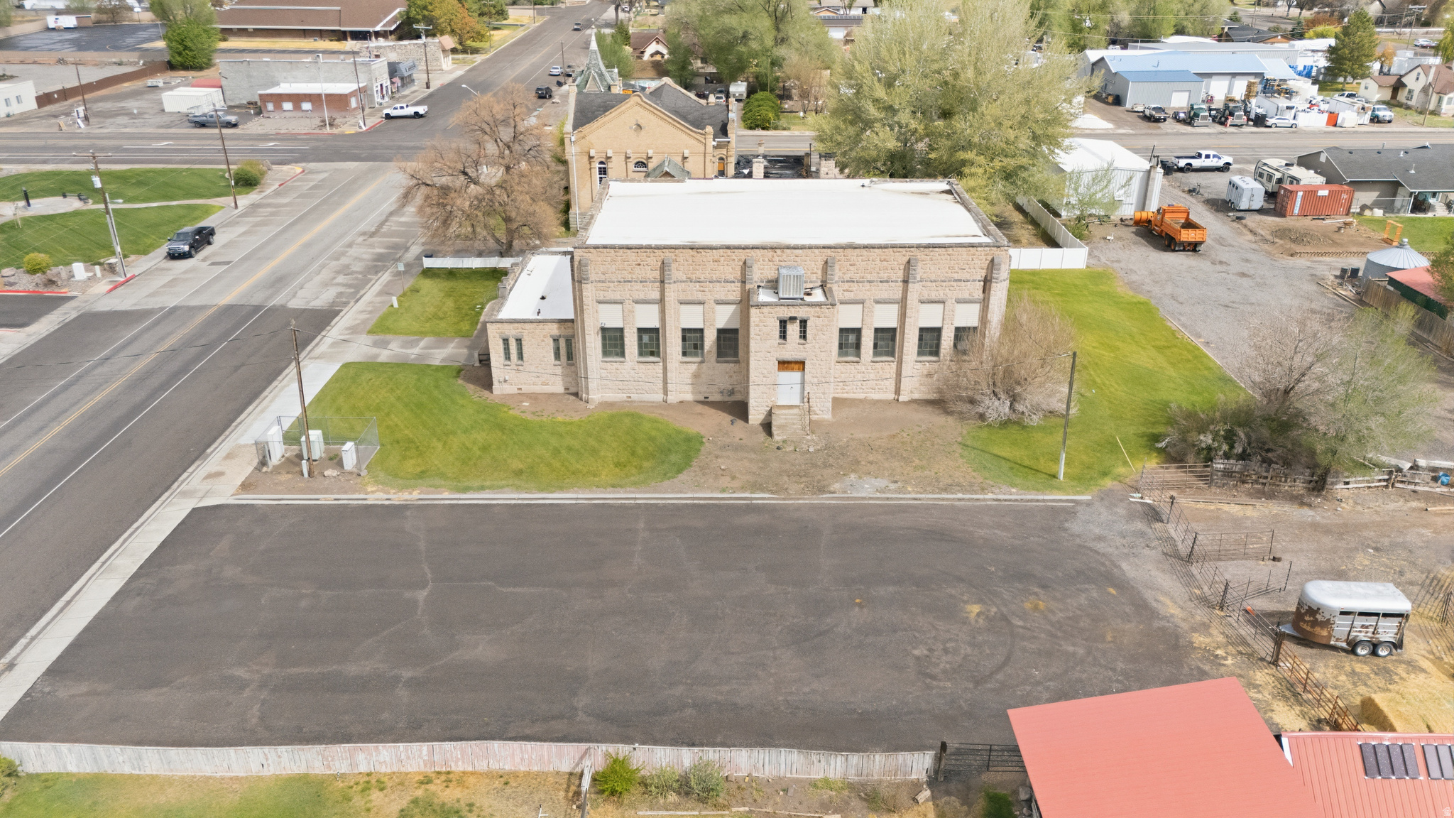 main property photo 4
