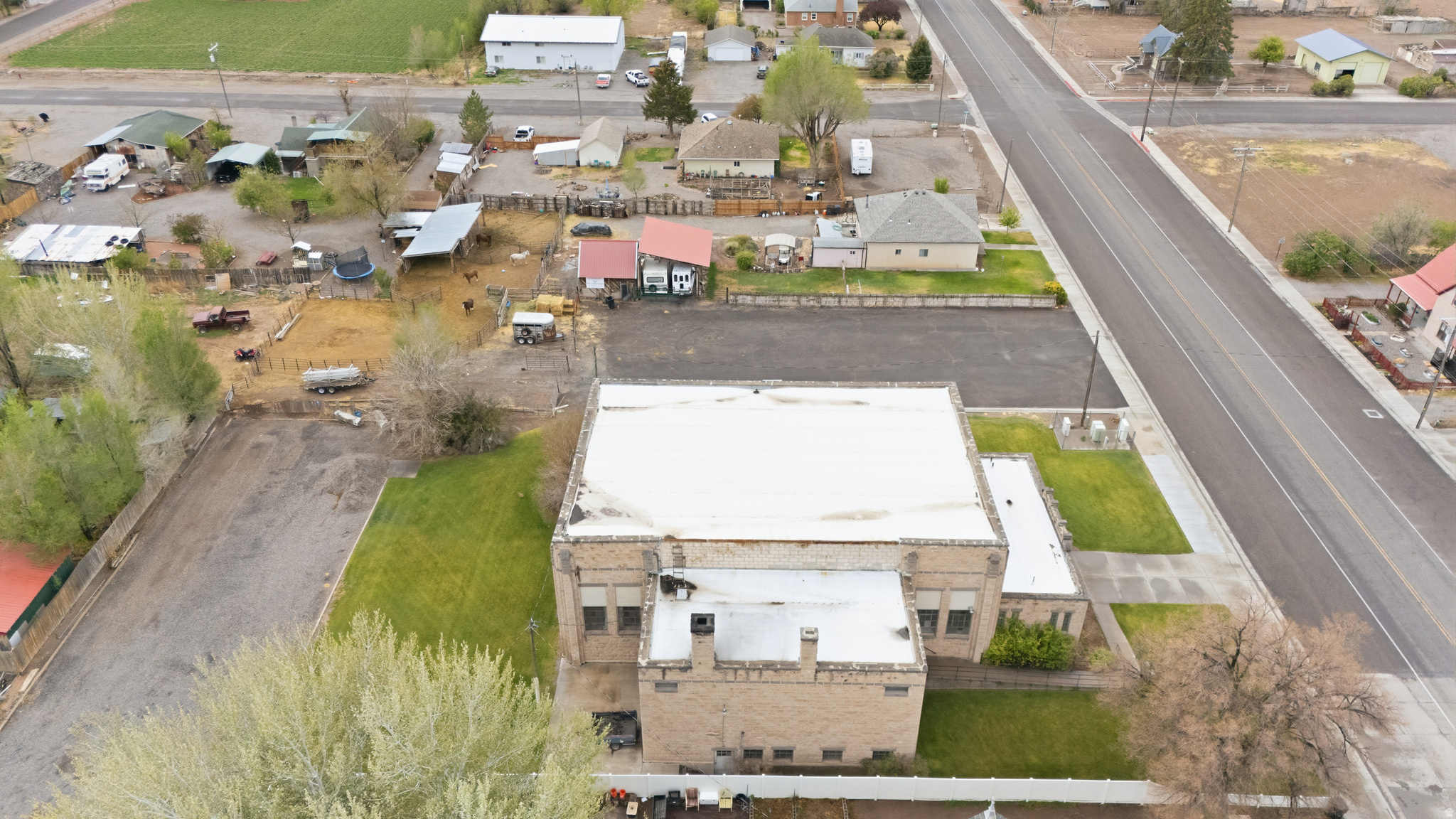 main property photo 8