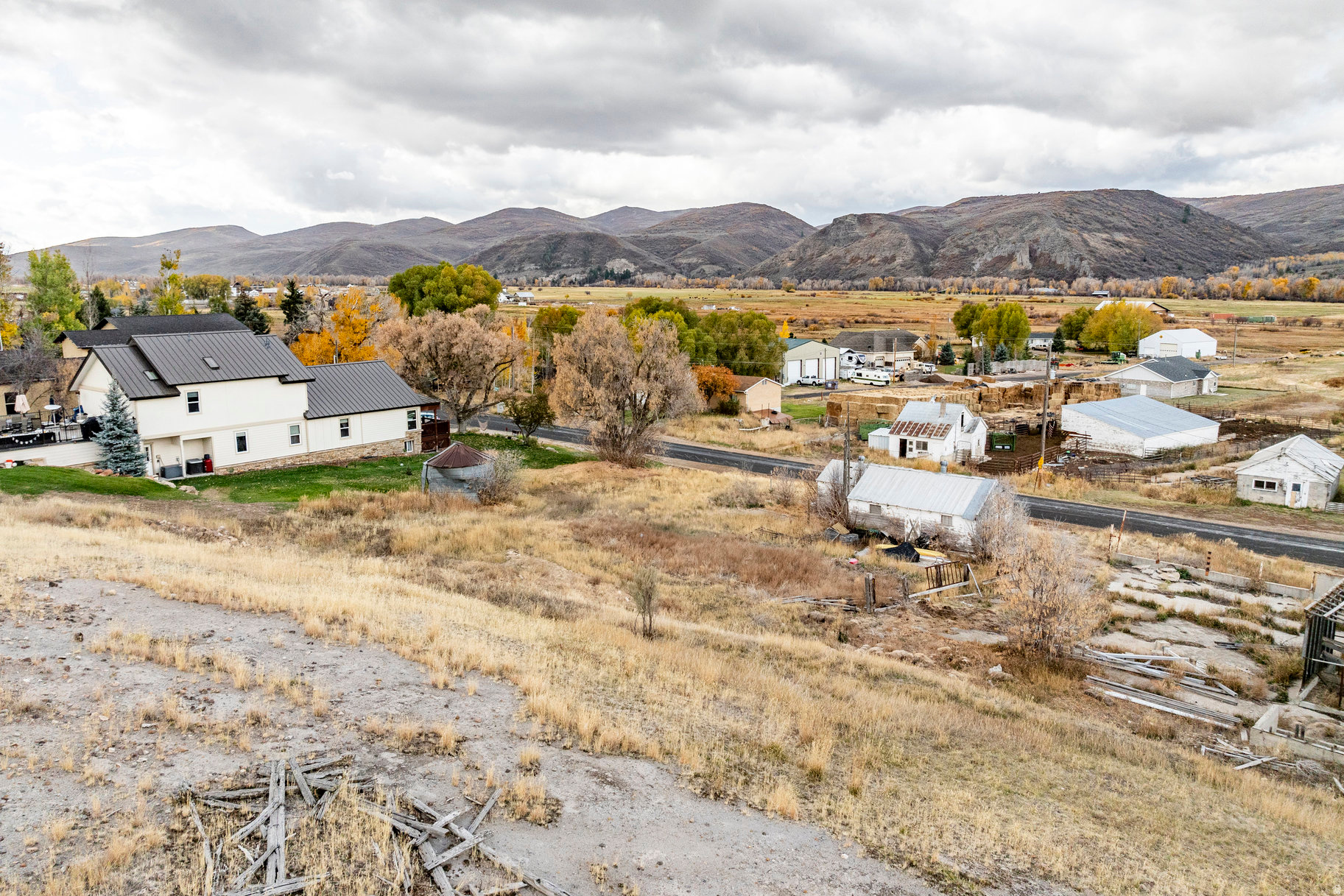 main property photo 11