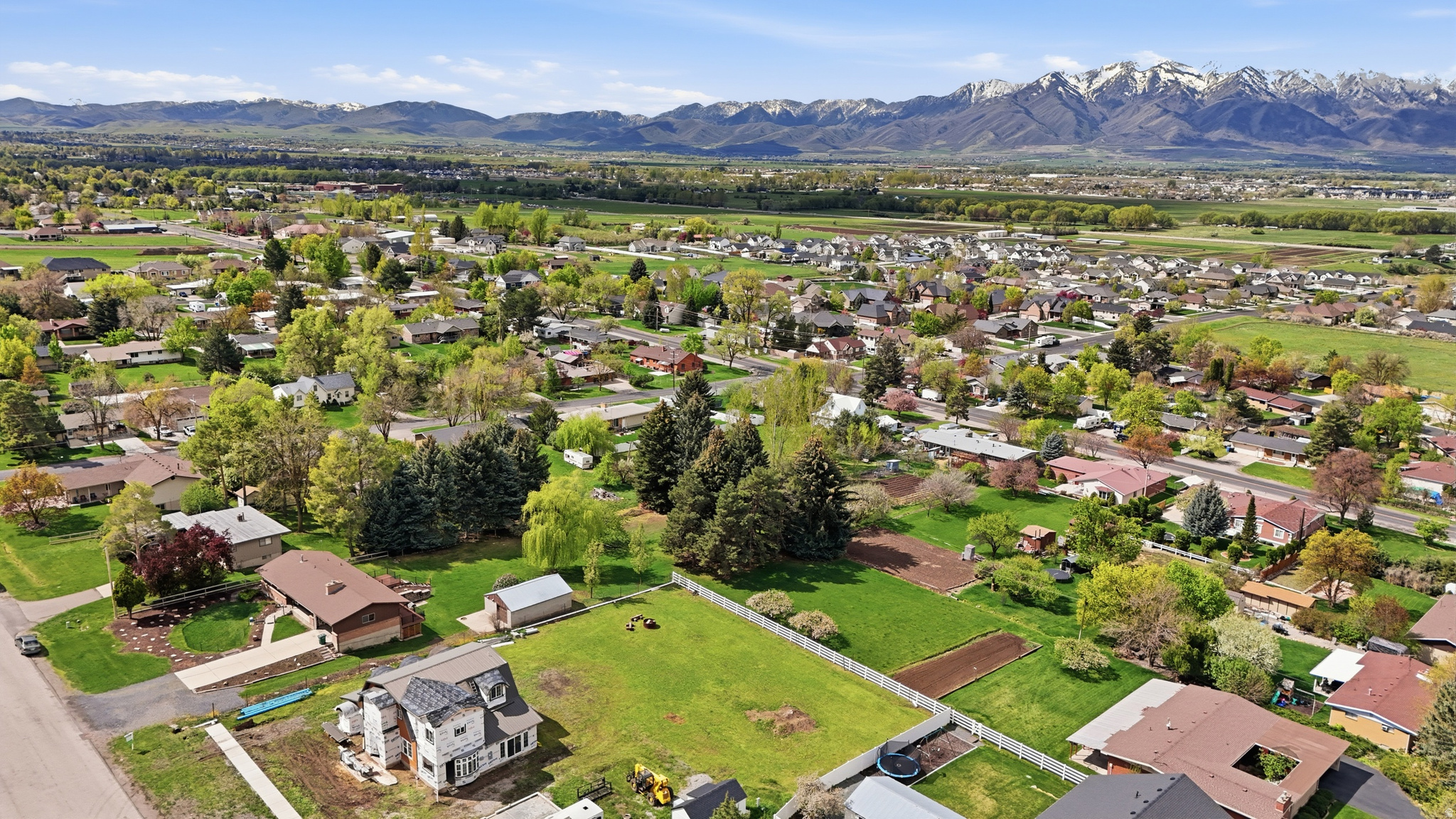 main property photo 26