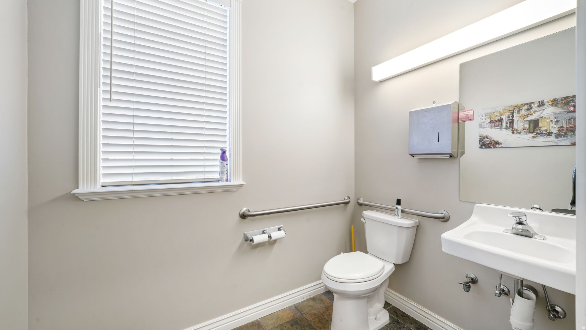 main property photo 24