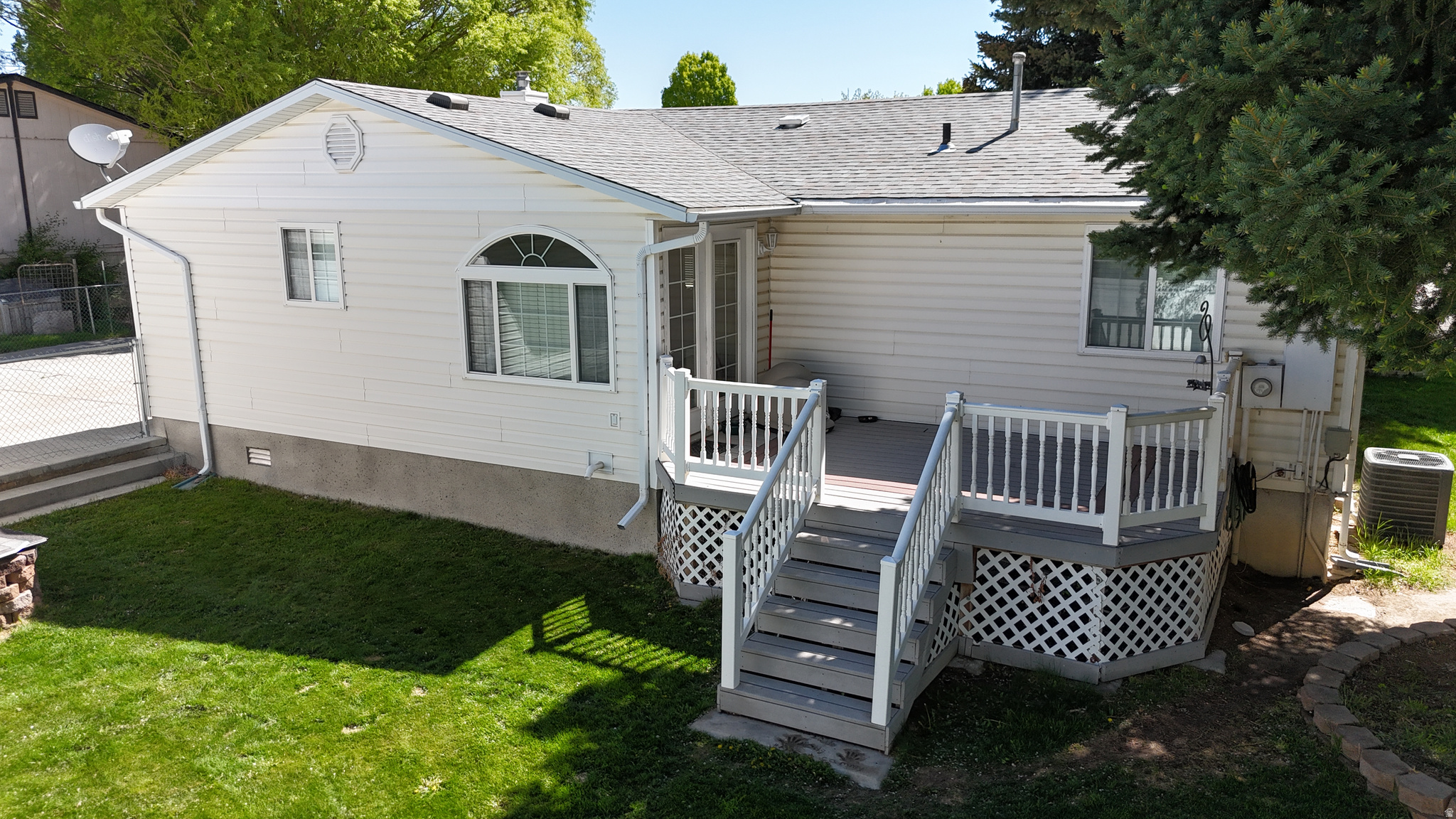 main property photo 45
