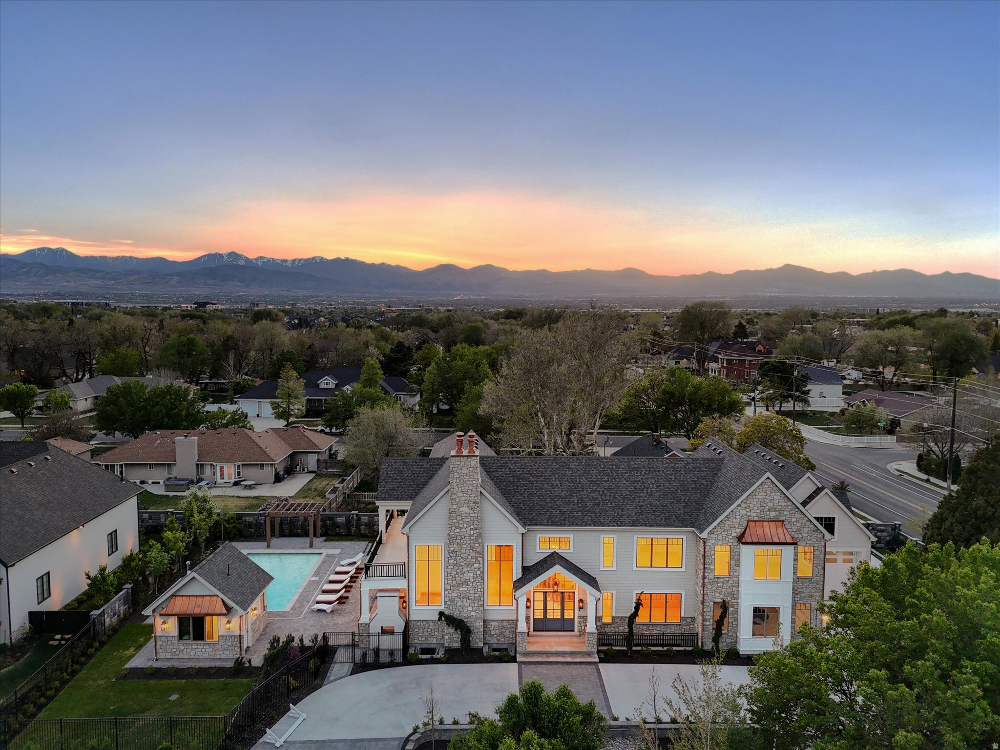 main property photo 40