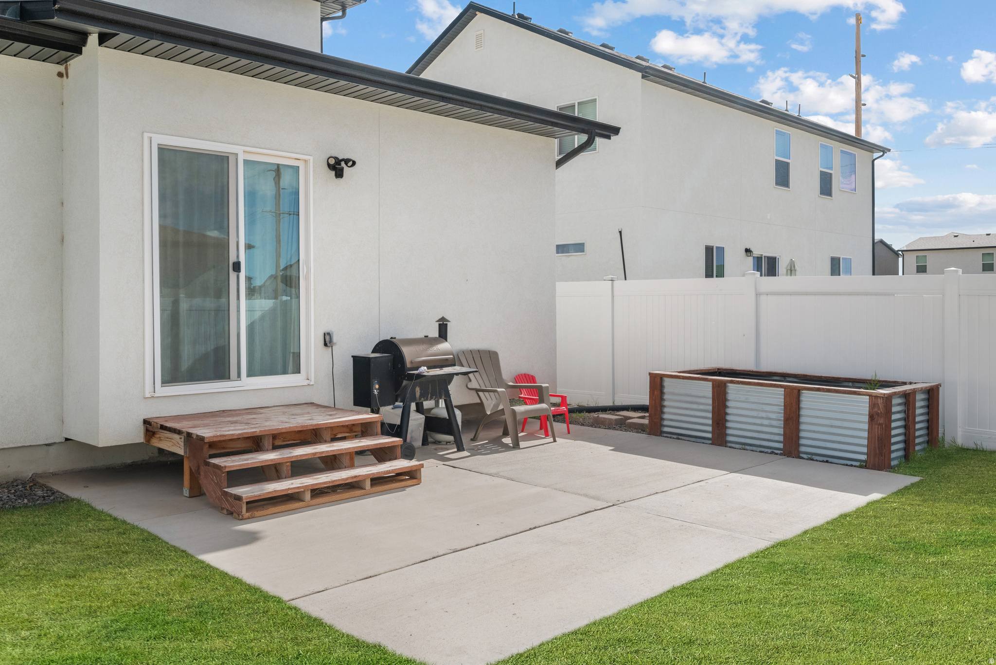 main property photo 31