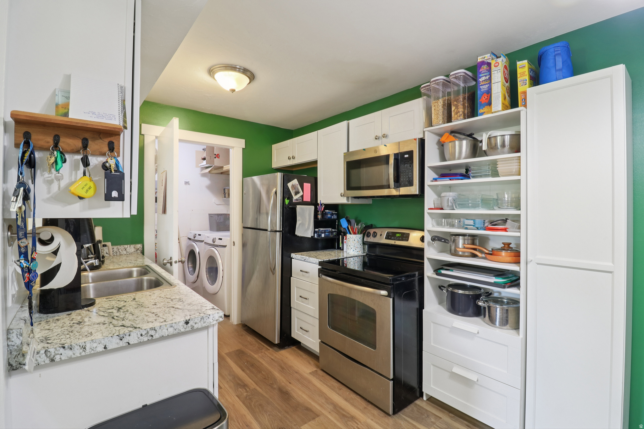 main property photo 6