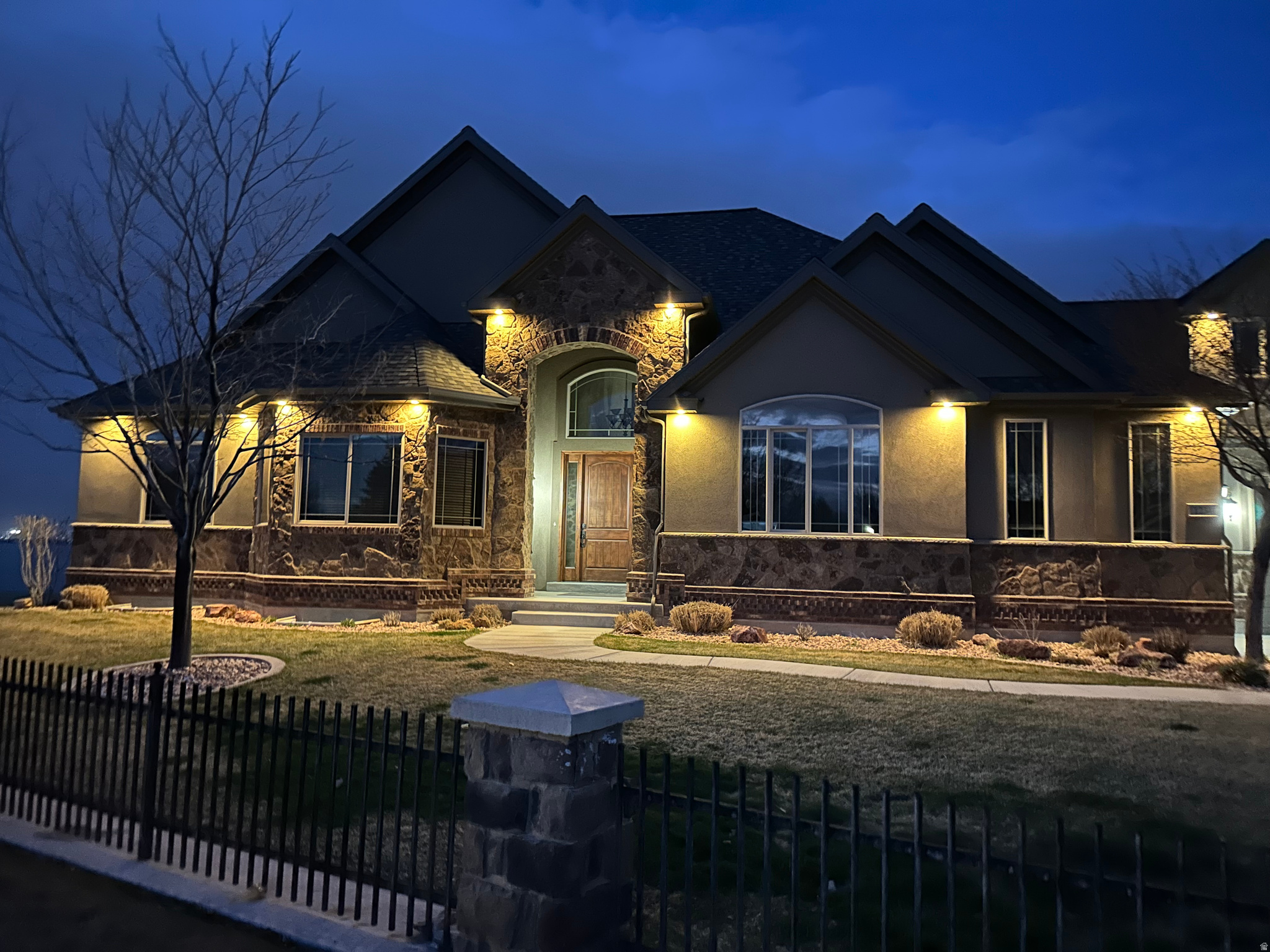 main property photo 9