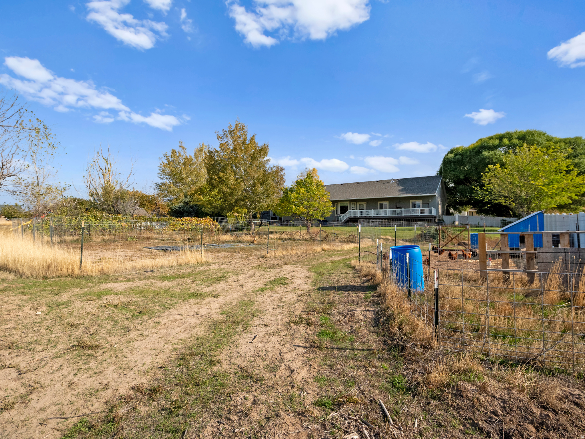 main property photo 23
