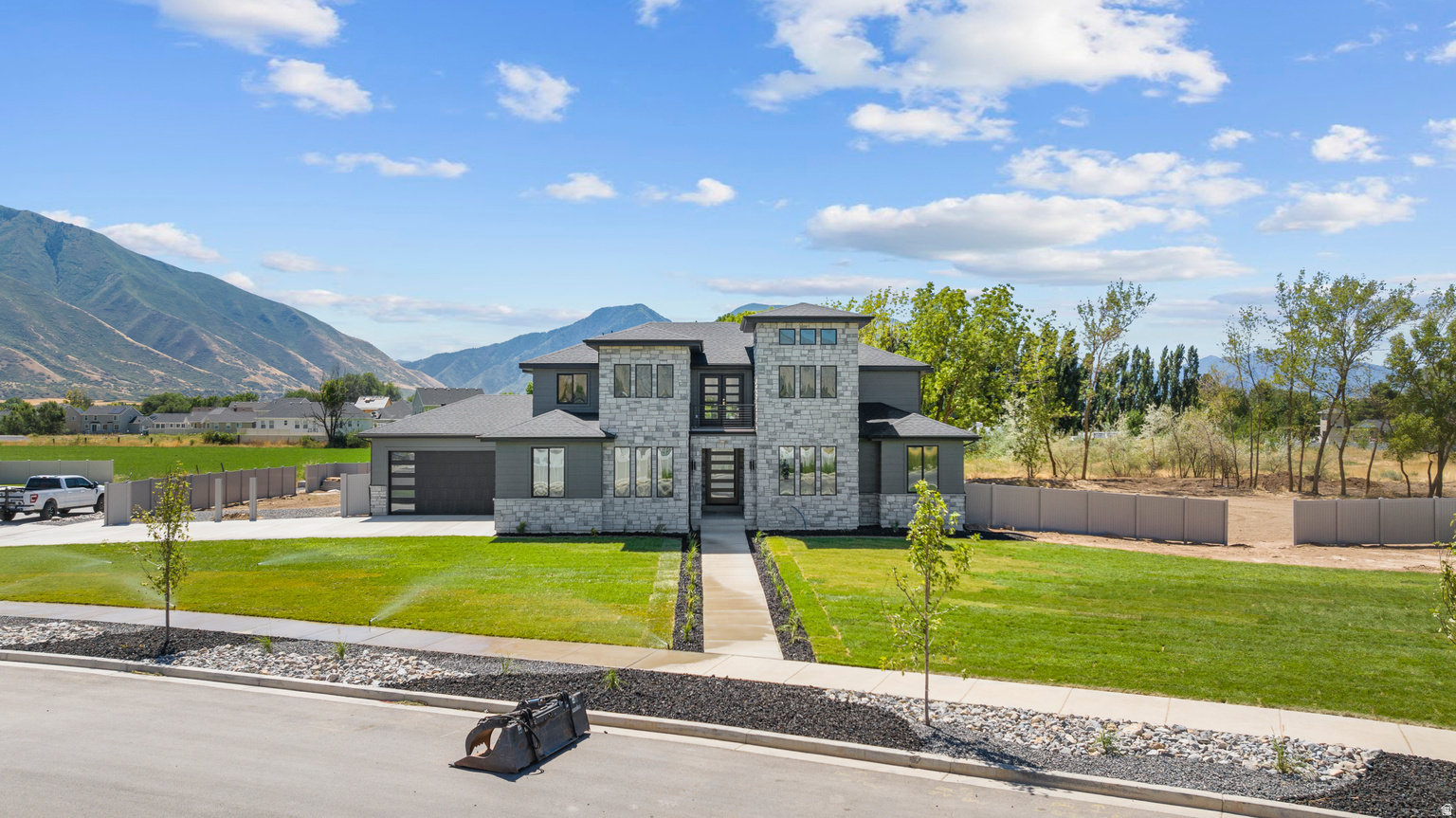 main property photo 0