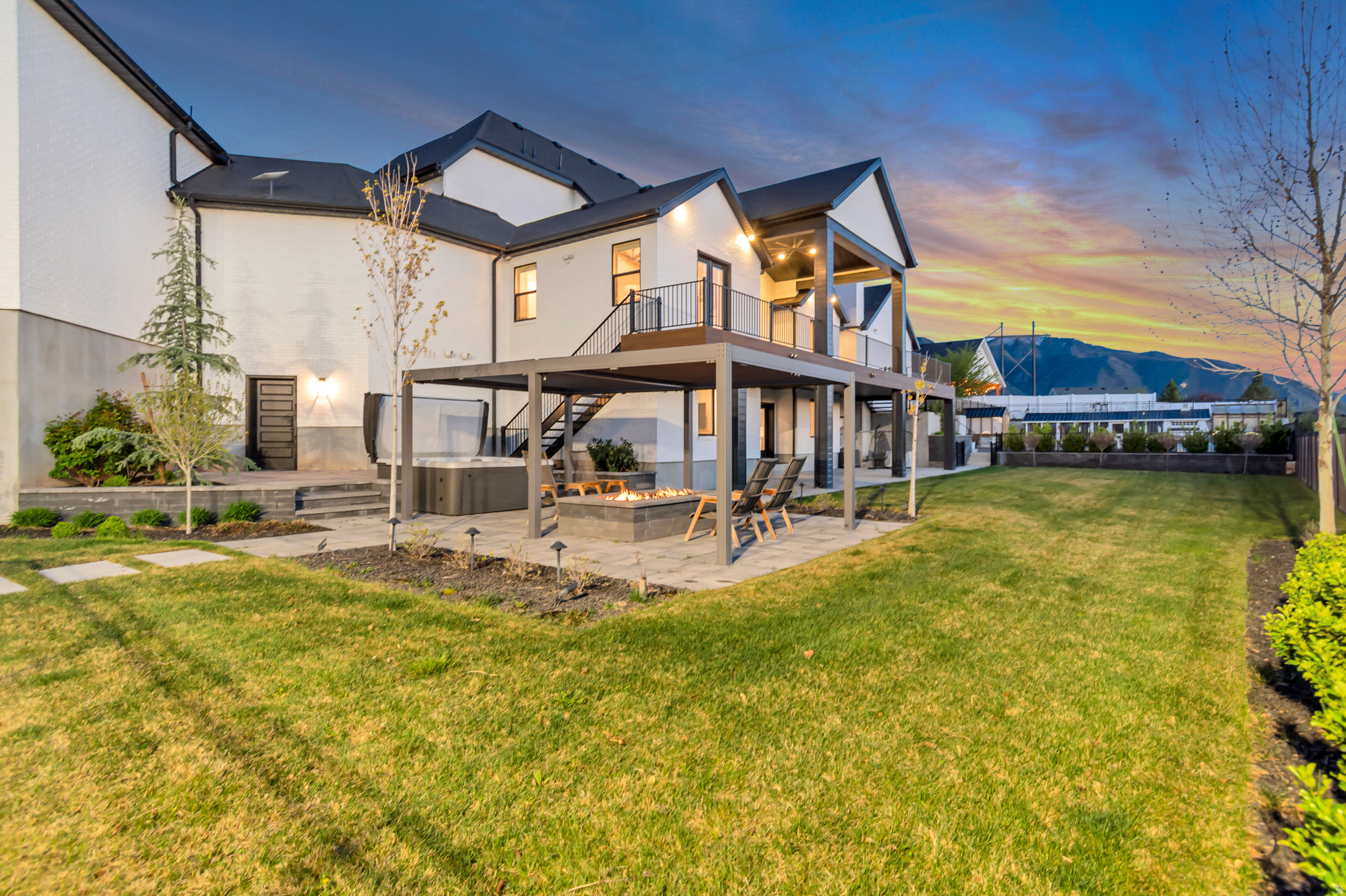 main property photo 17