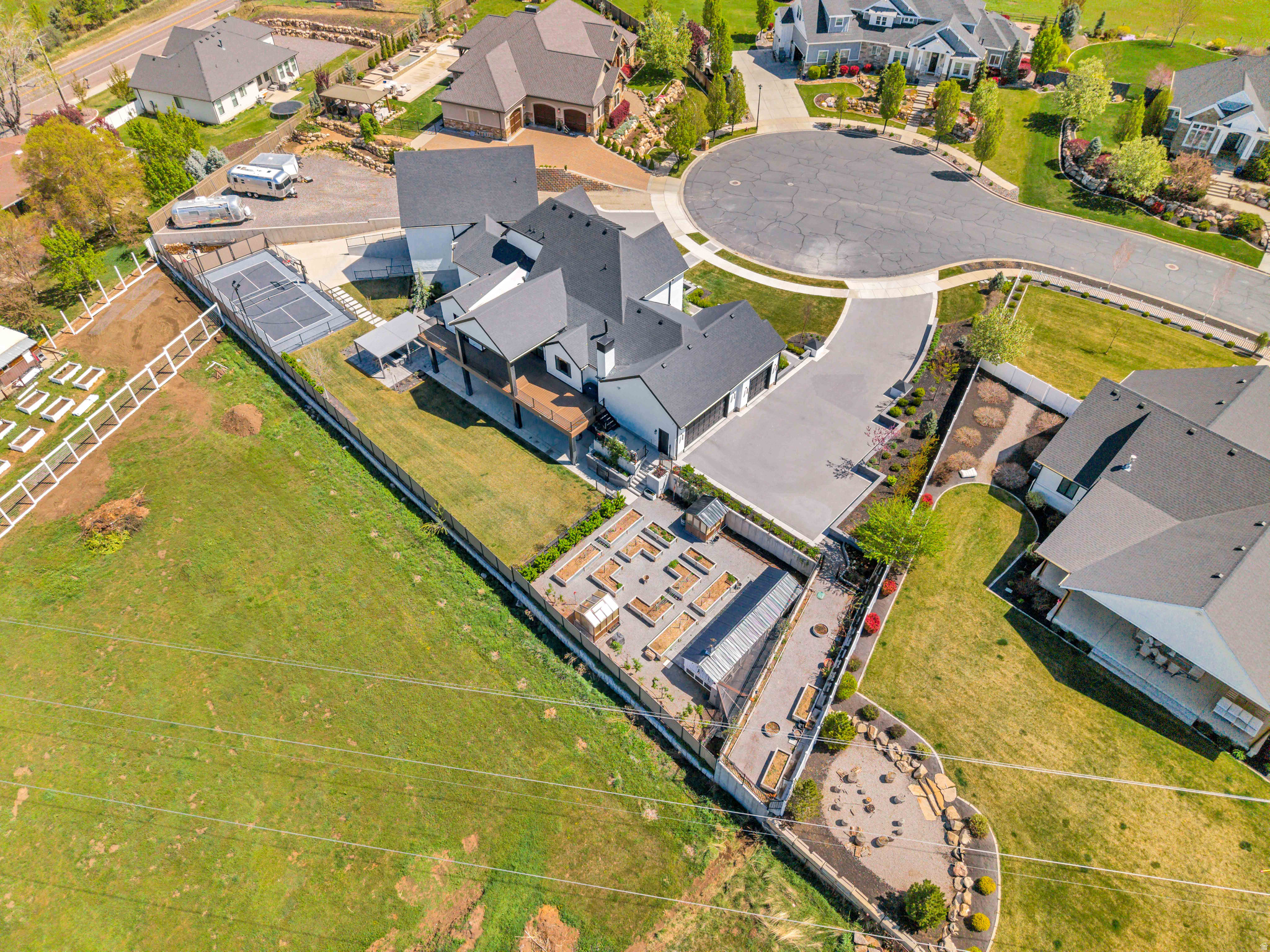 main property photo 29