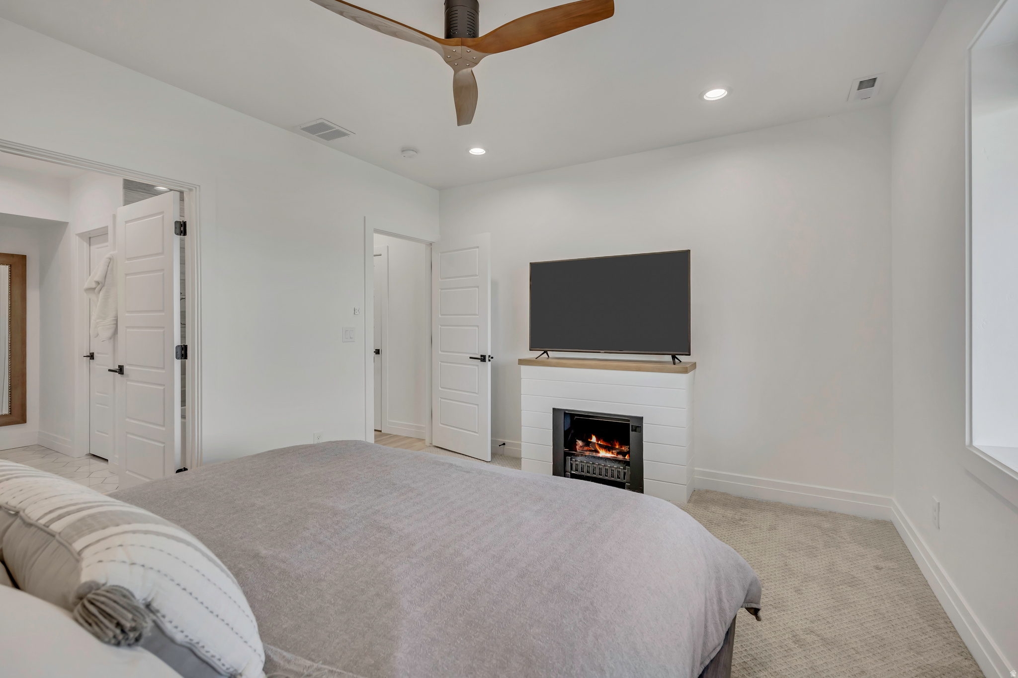 main property photo 77