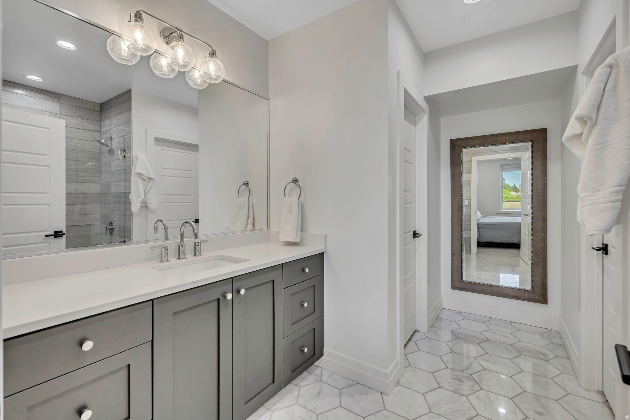 main property photo 78
