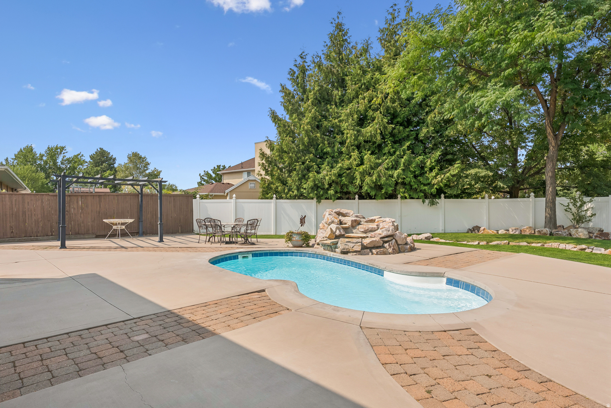main property photo 49