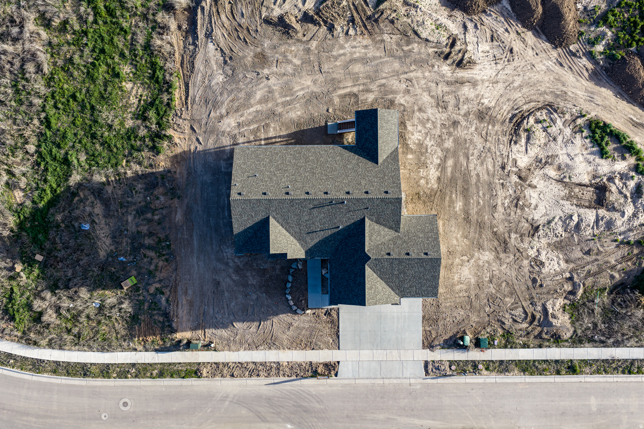 main property photo 39