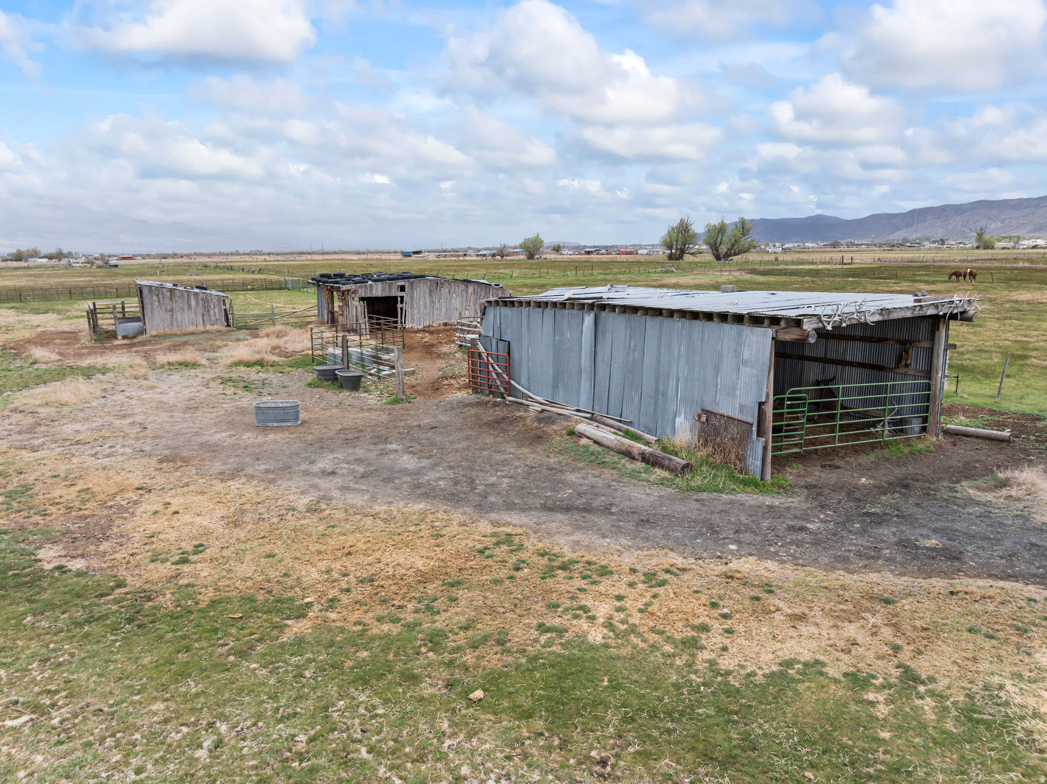 main property photo 25