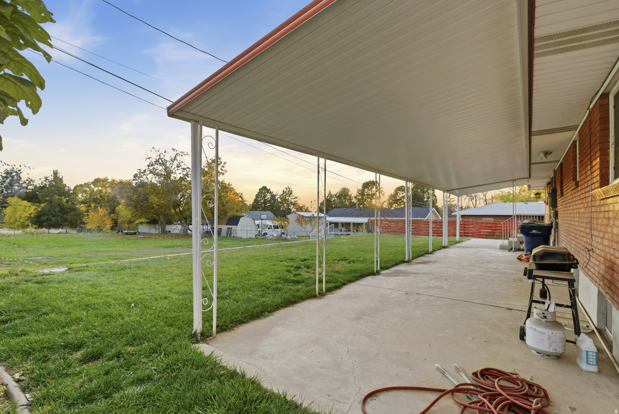 main property photo 23