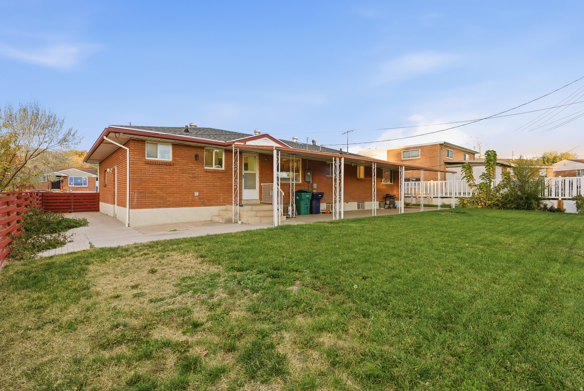 main property photo 3