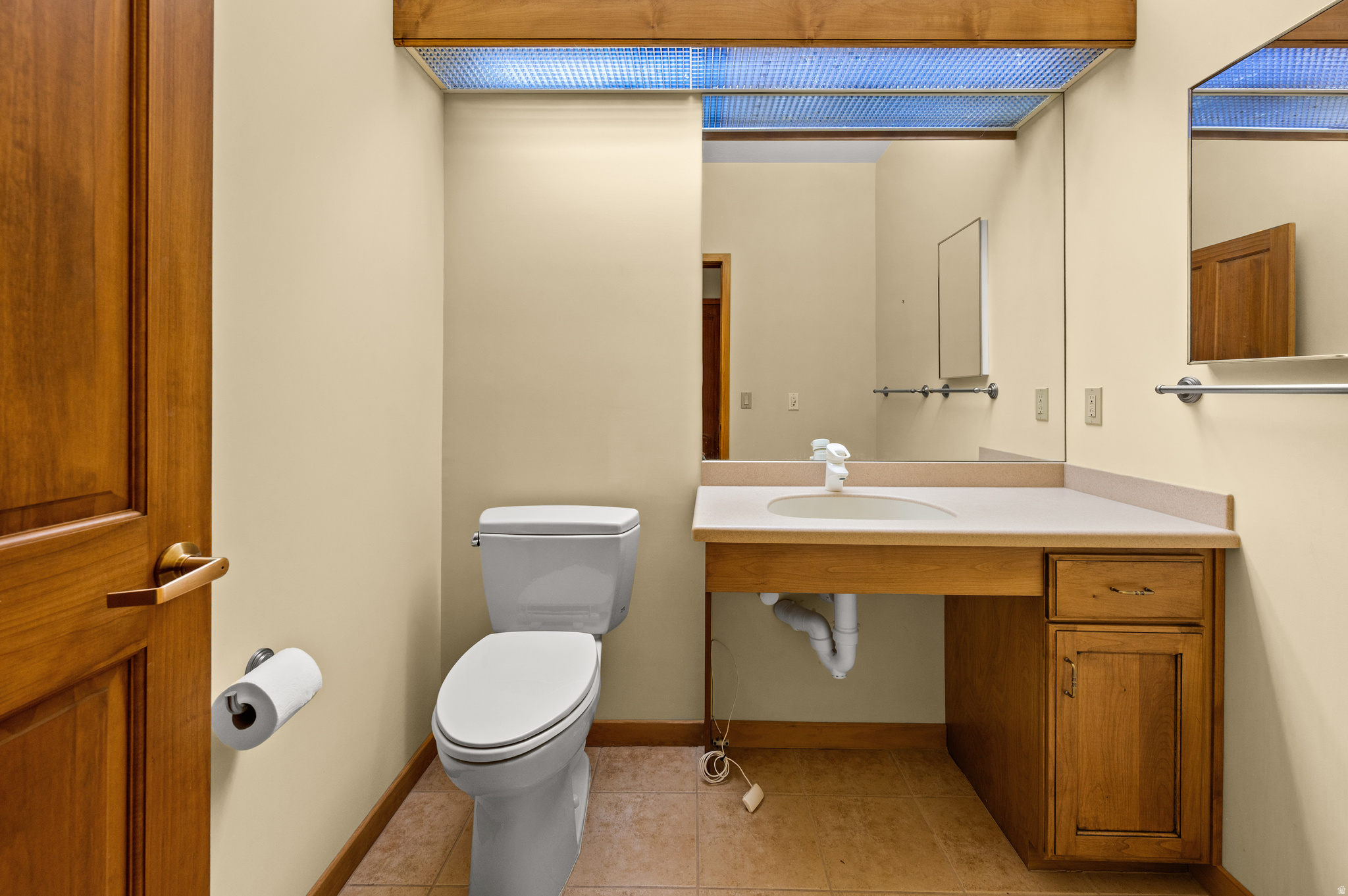 main property photo 44