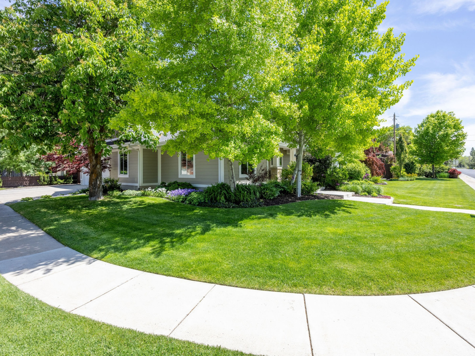 main property photo 47