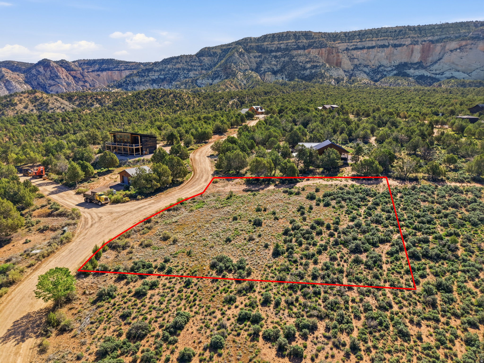 main property photo 3