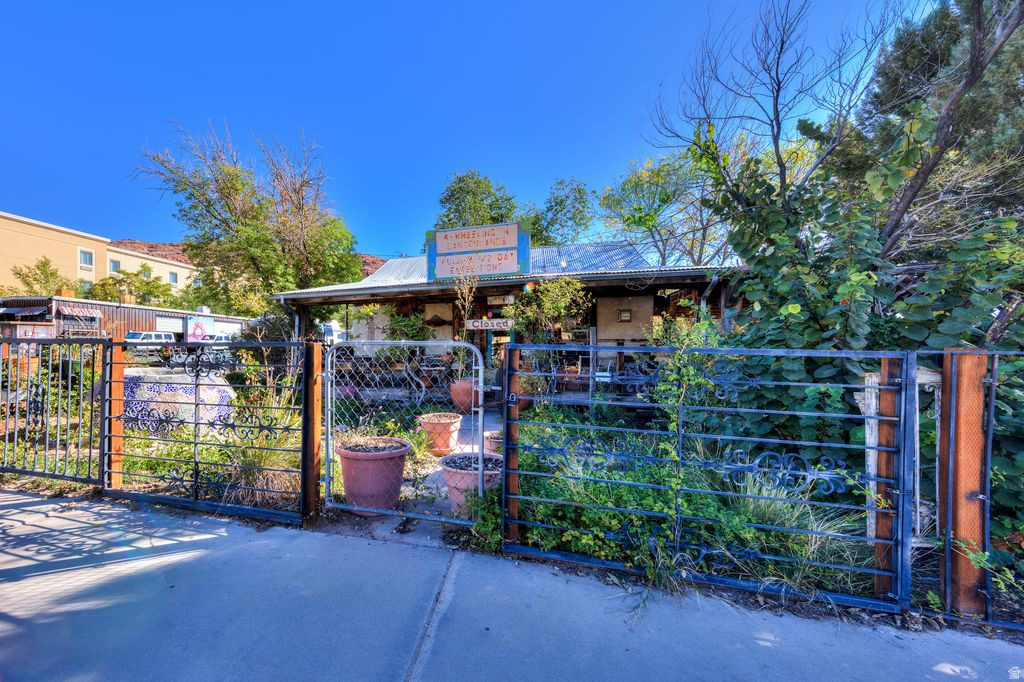 main property photo 20