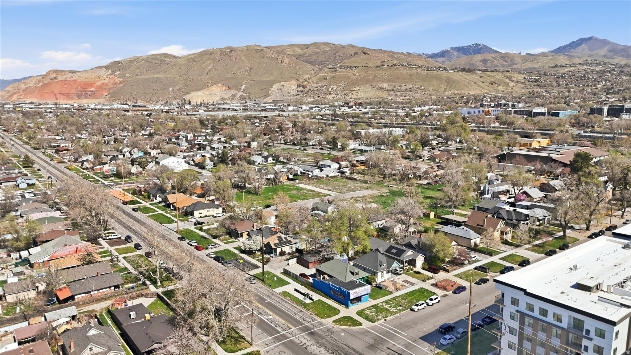 main property photo 11