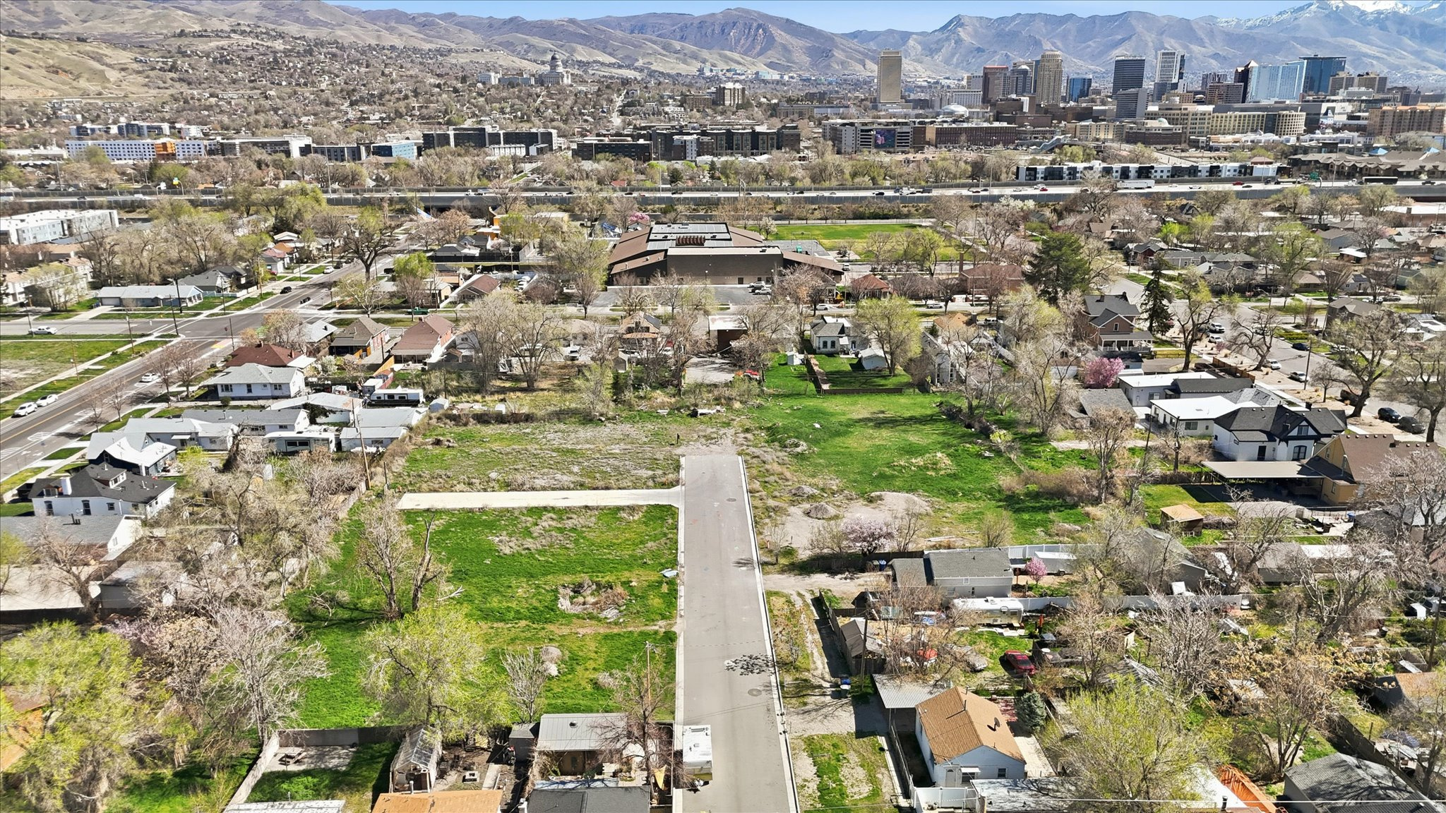 main property photo 13