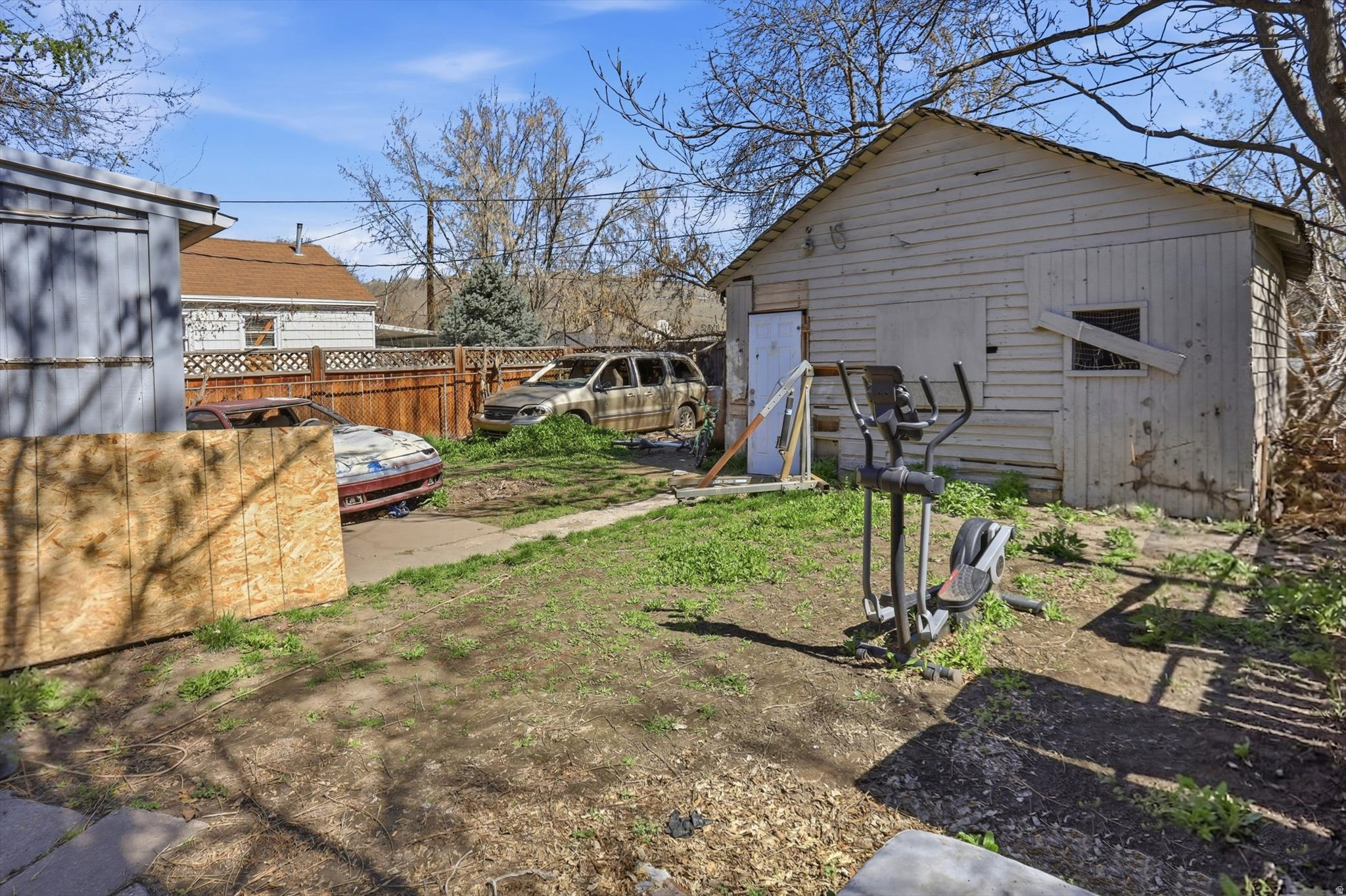 main property photo 14