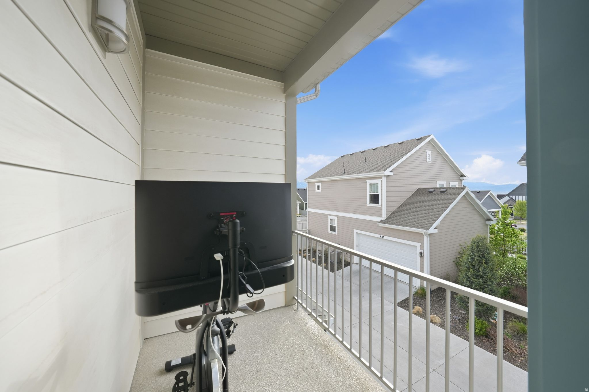 main property photo 19