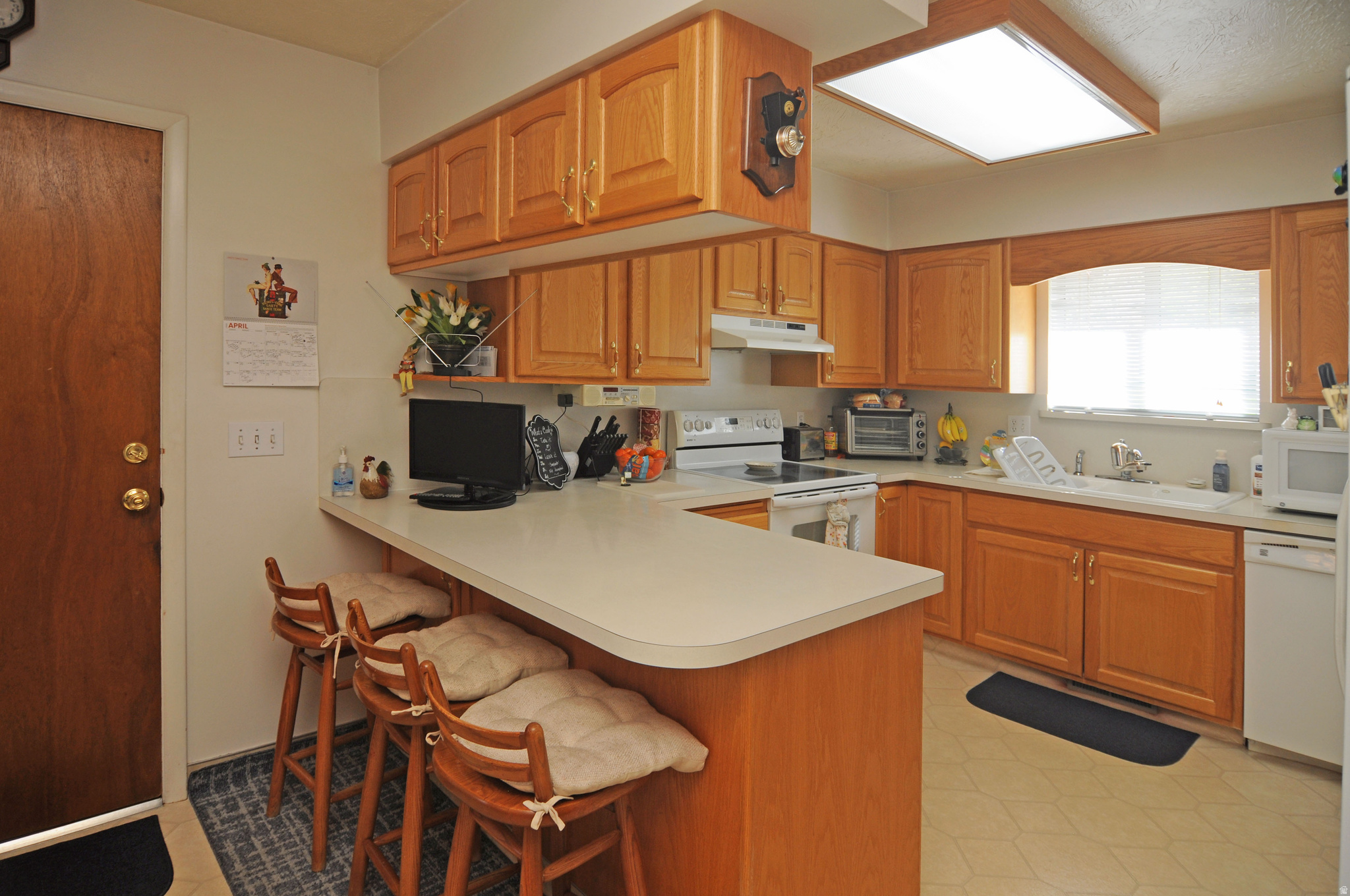 main property photo 8