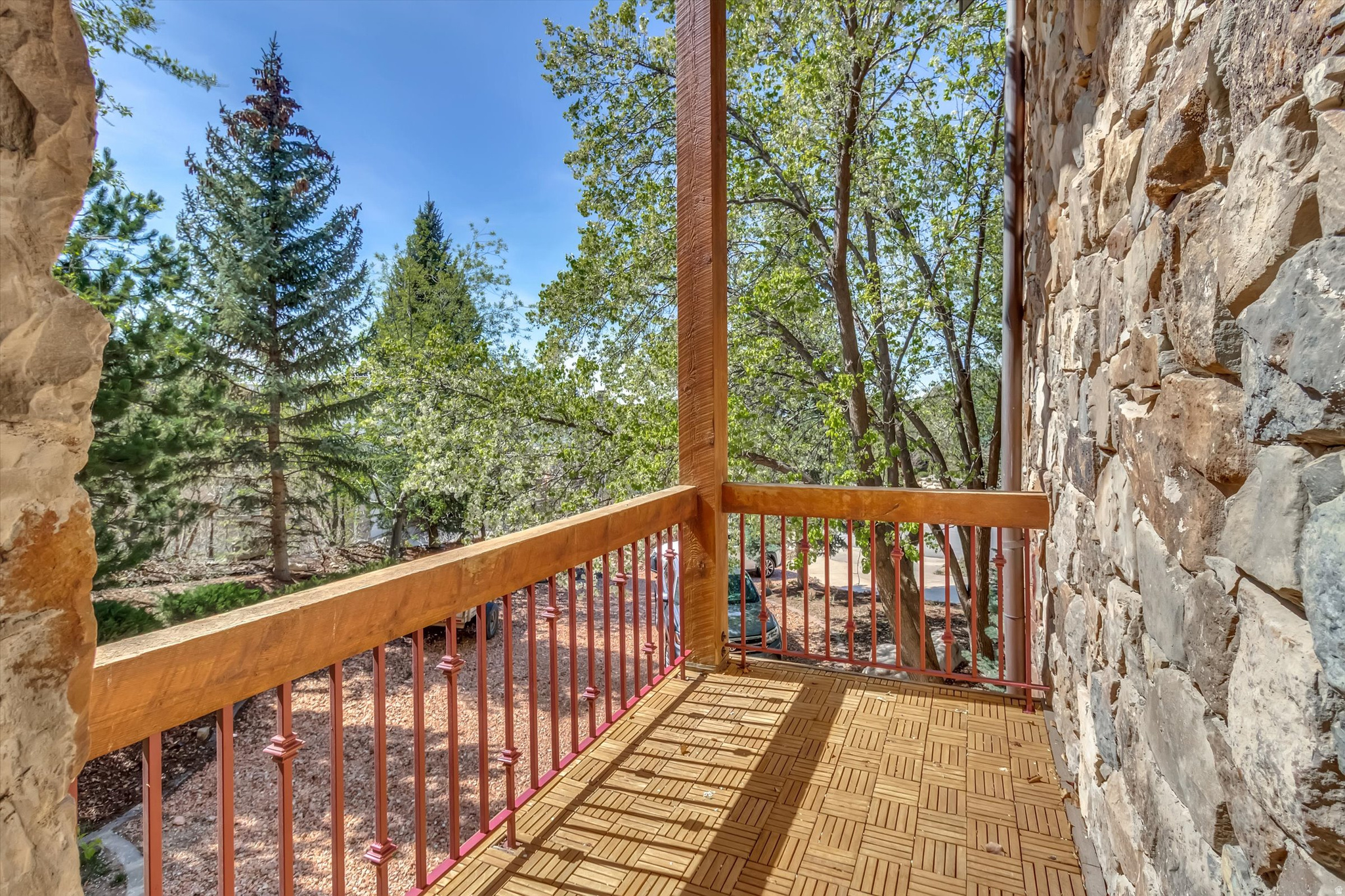 main property photo 36