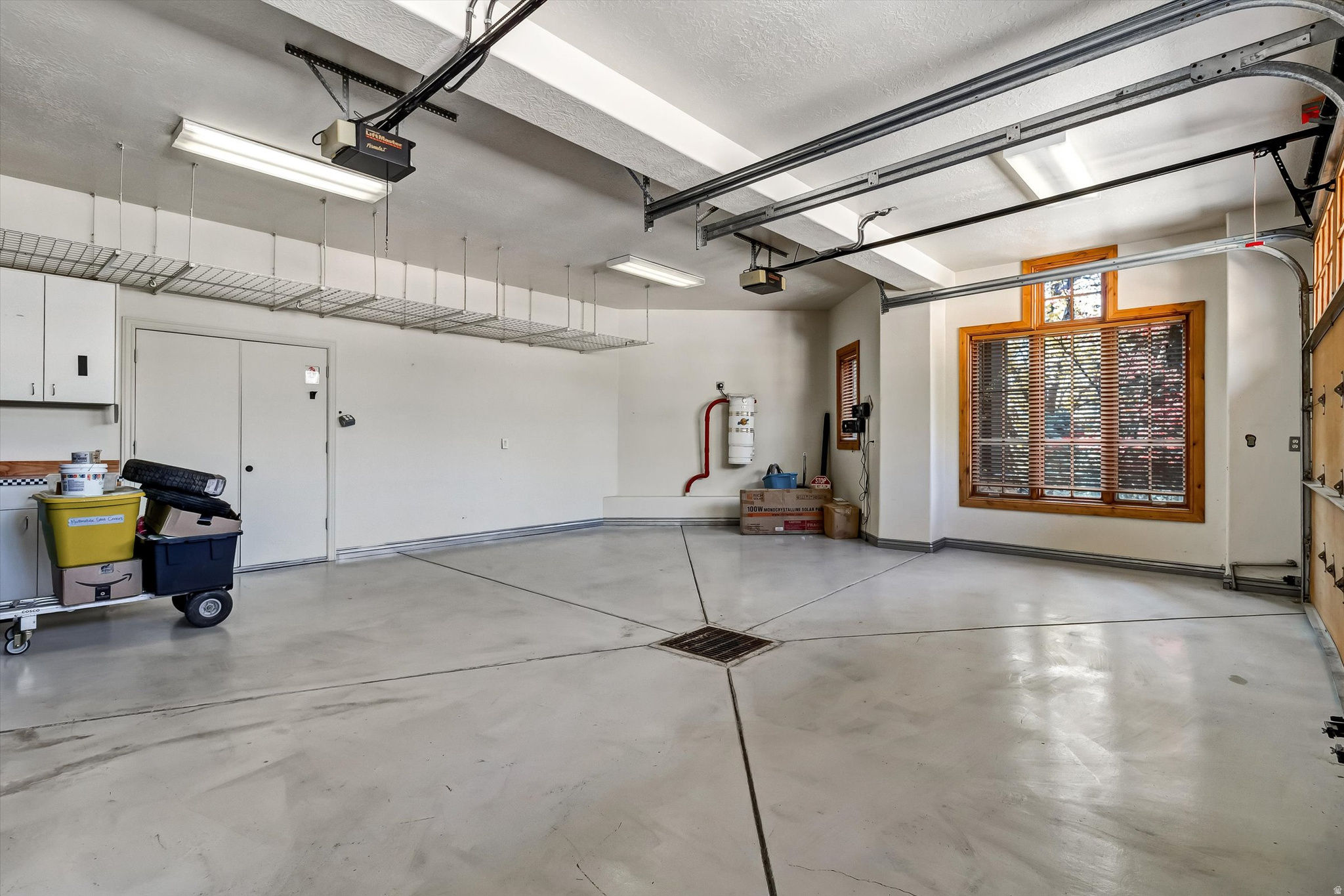 main property photo 78