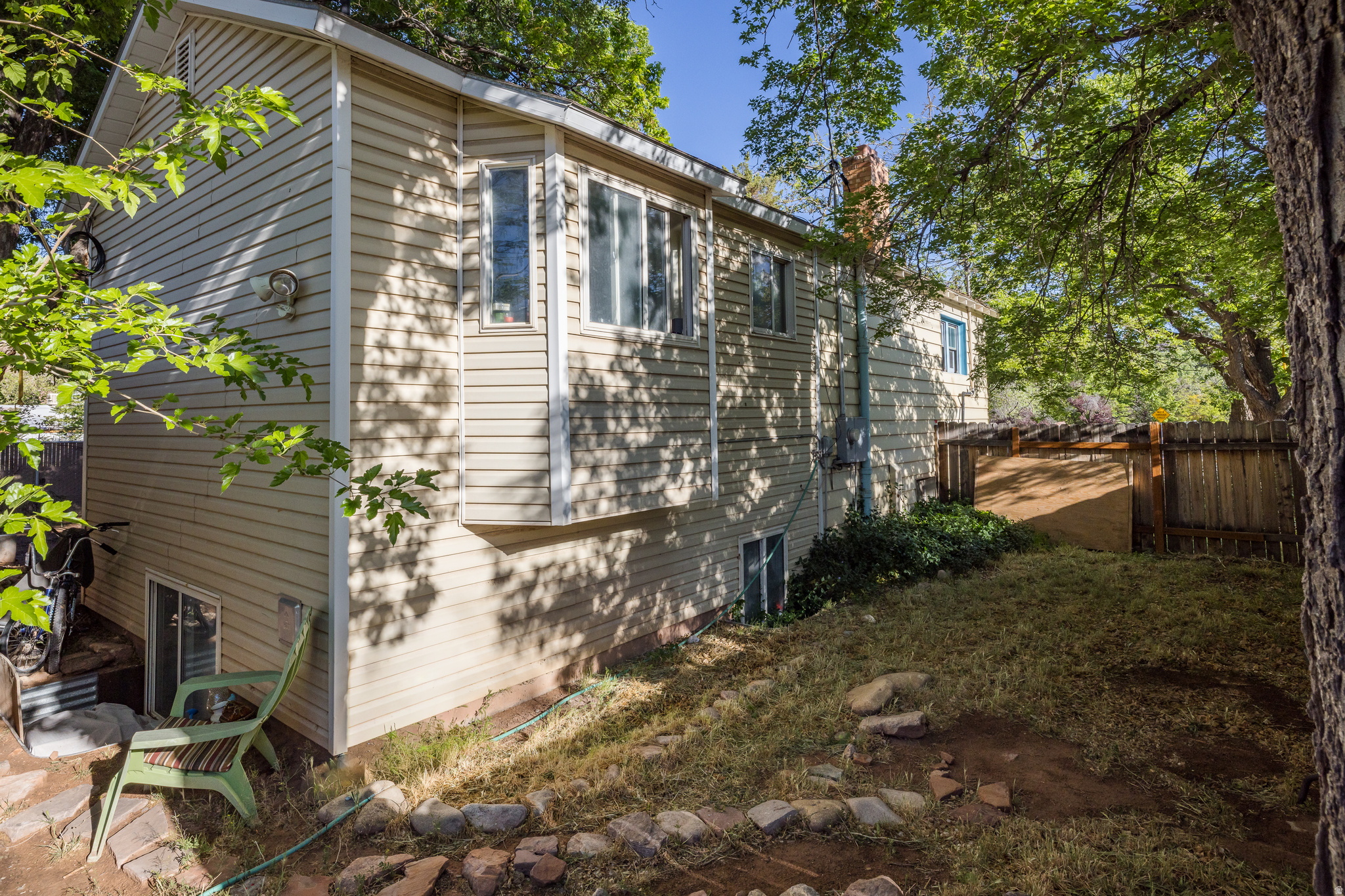main property photo 14