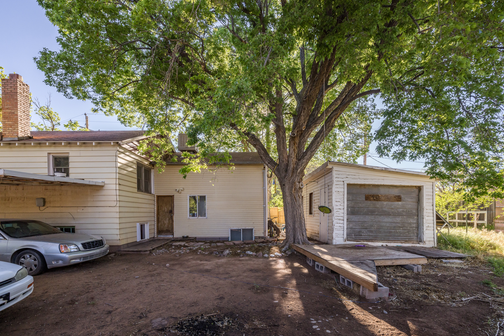 main property photo 16