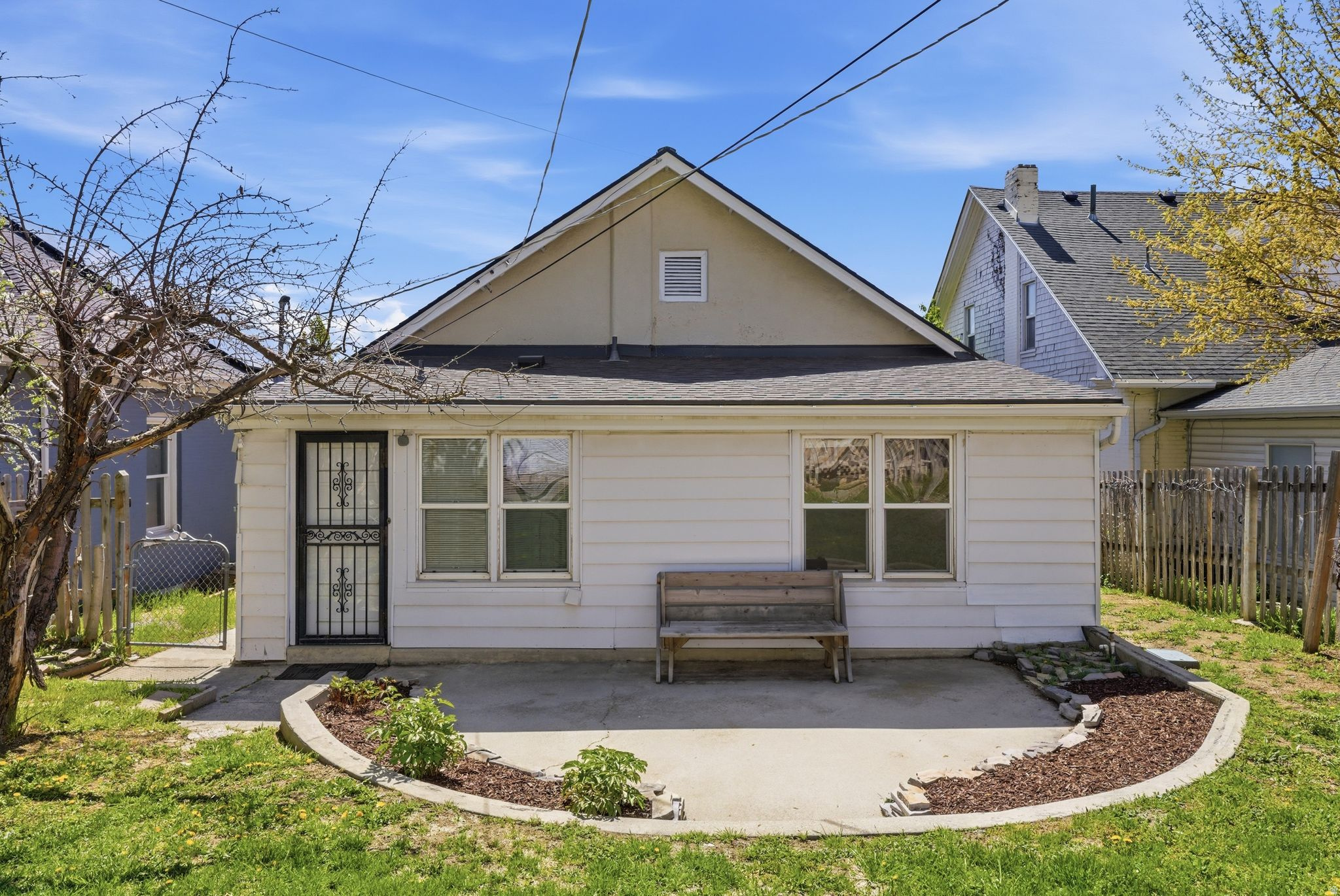 main property photo 29