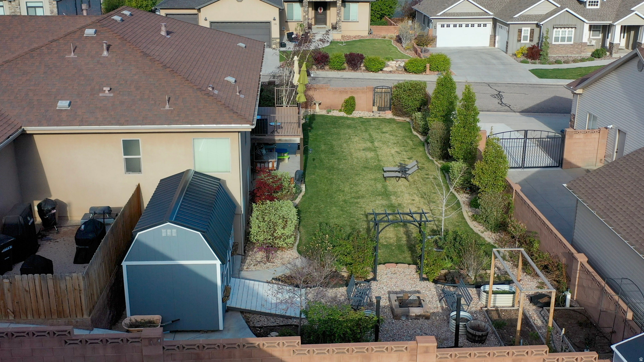 main property photo 59