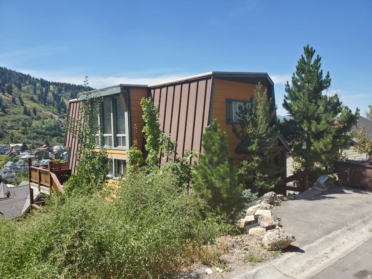 main property photo 16