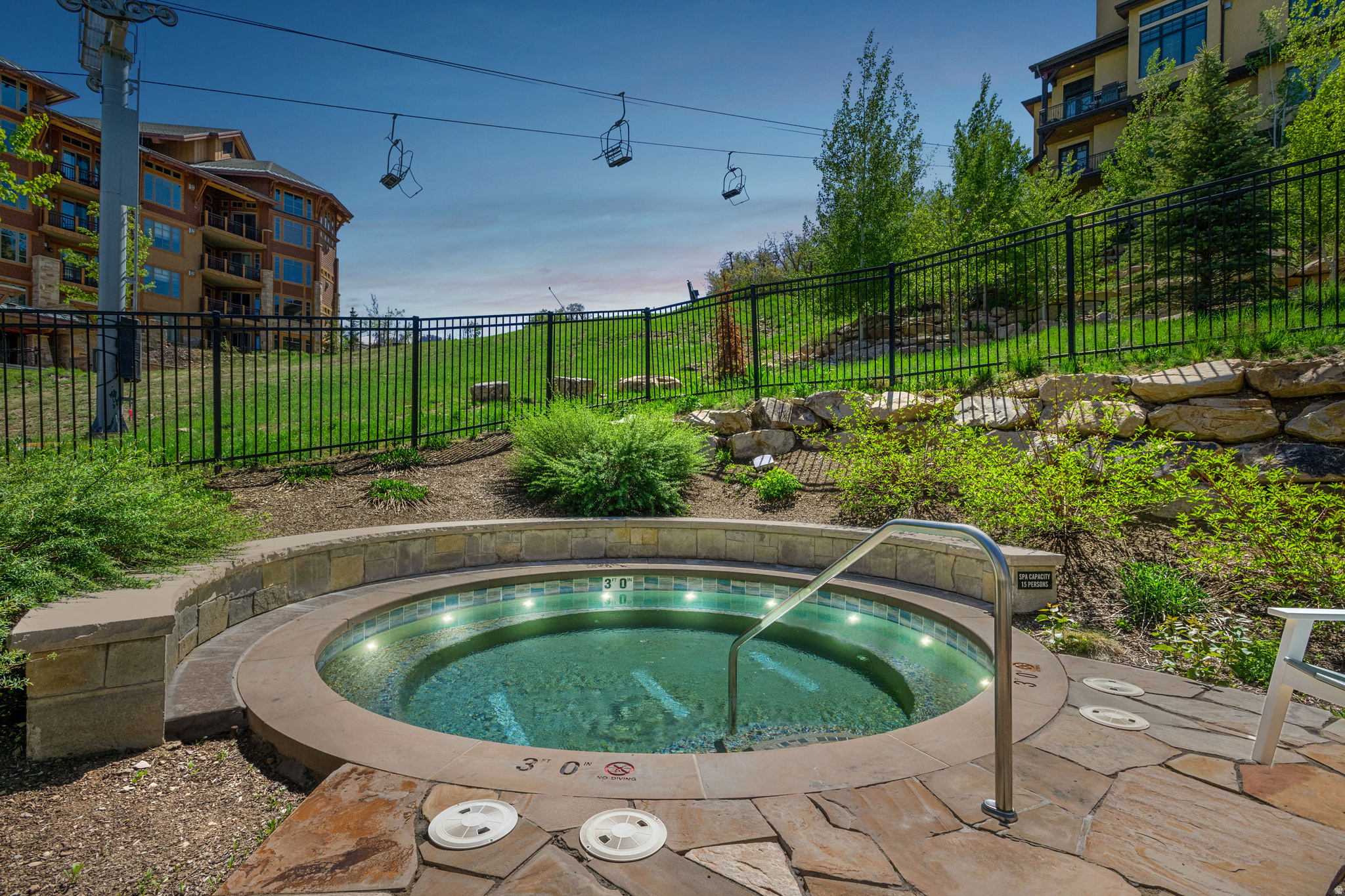 main property photo 4