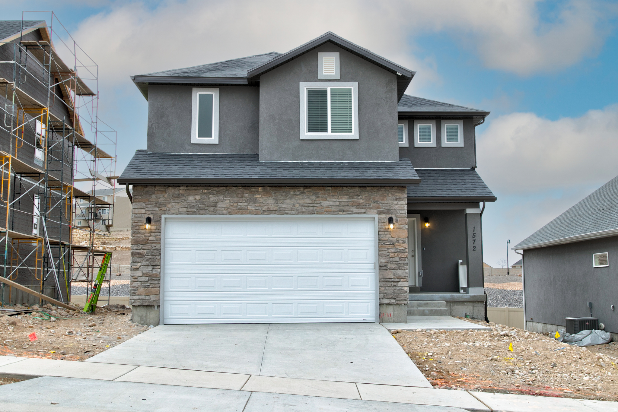 main property photo 0