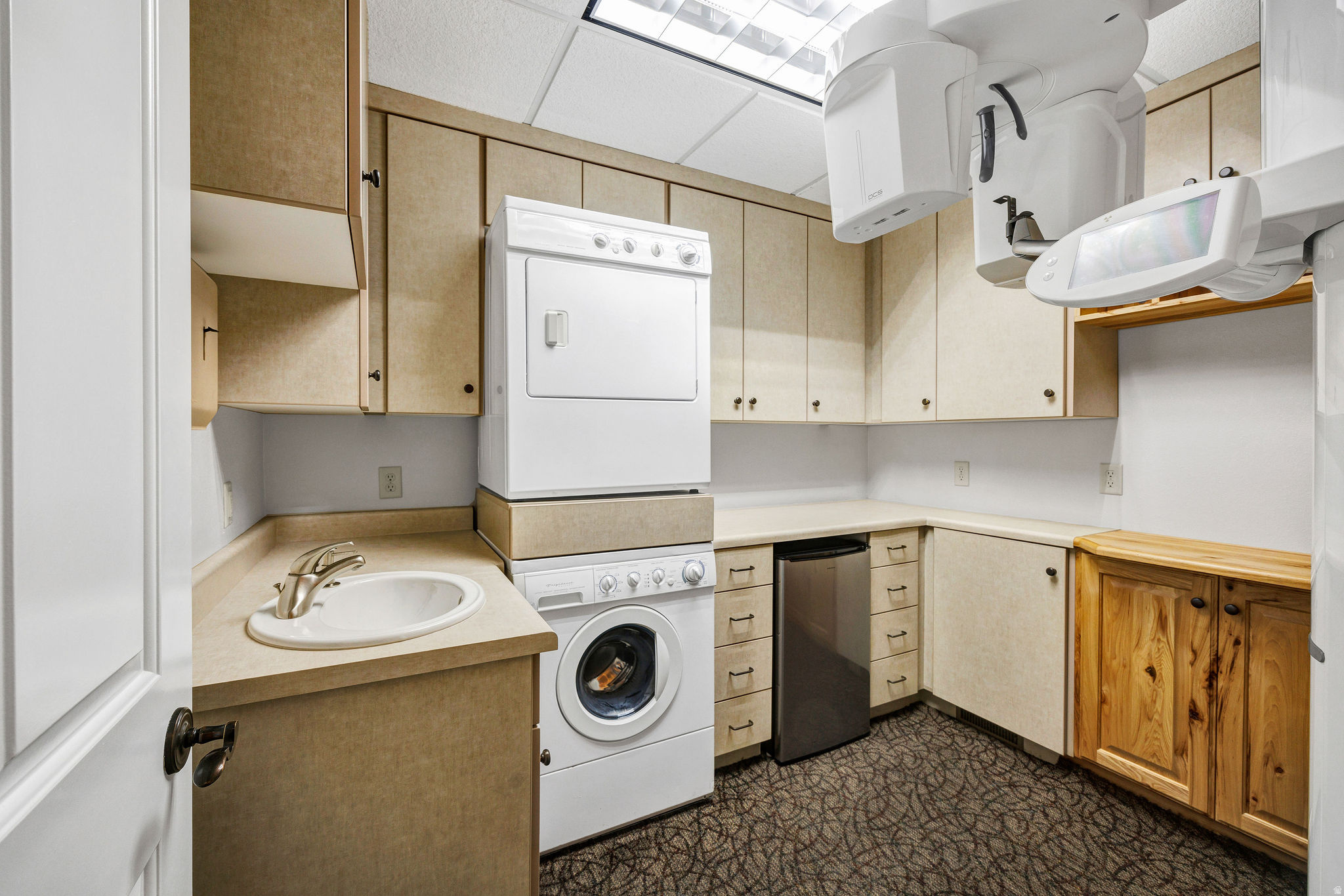 main property photo 11