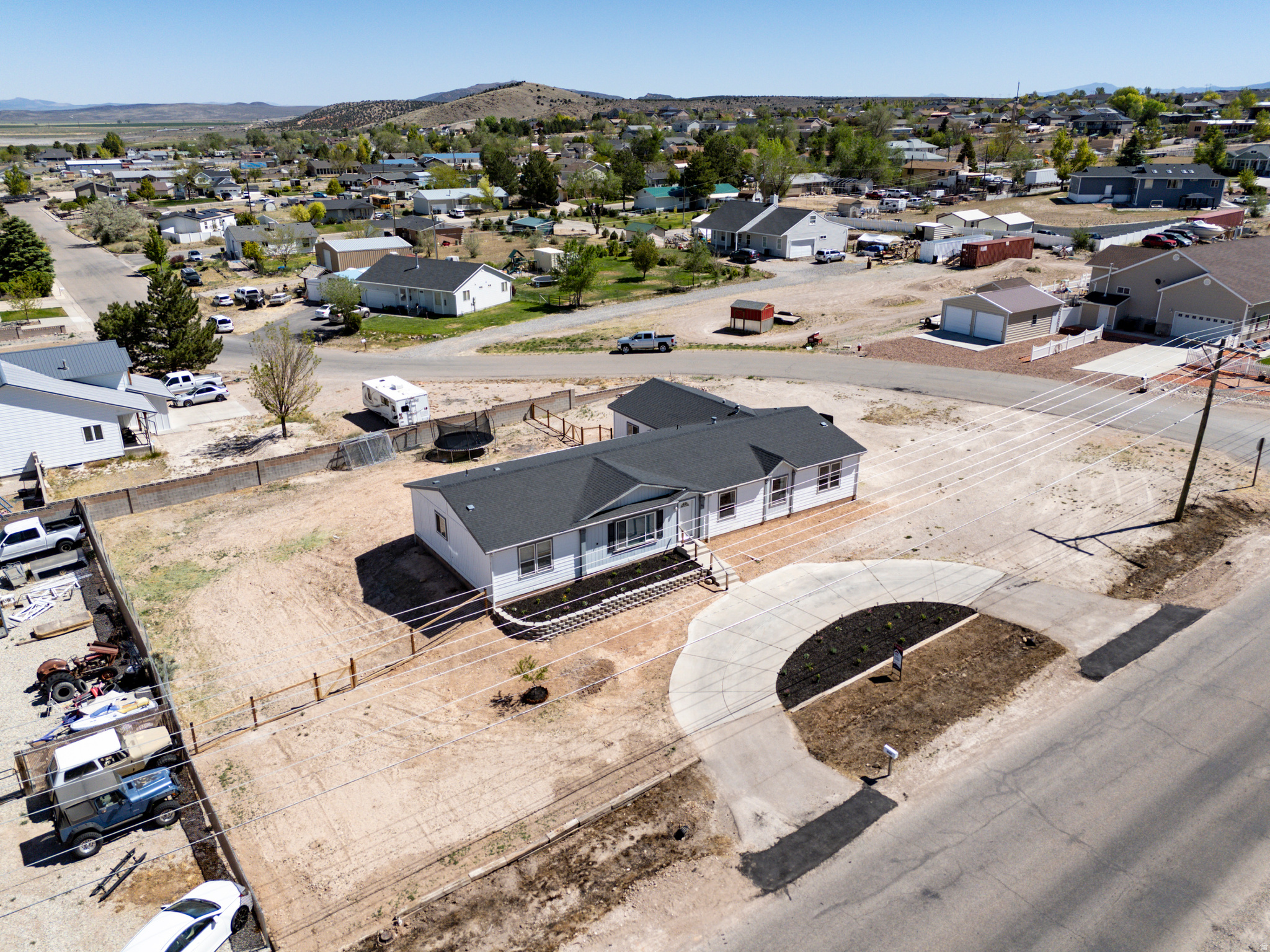 main property photo 41