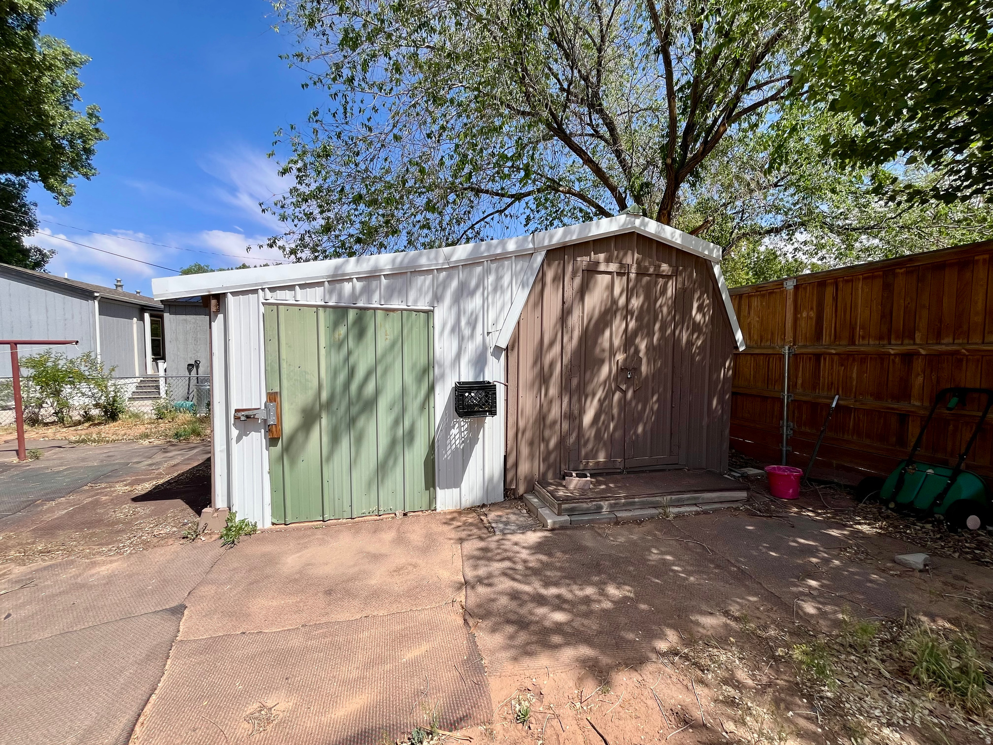 main property photo 32